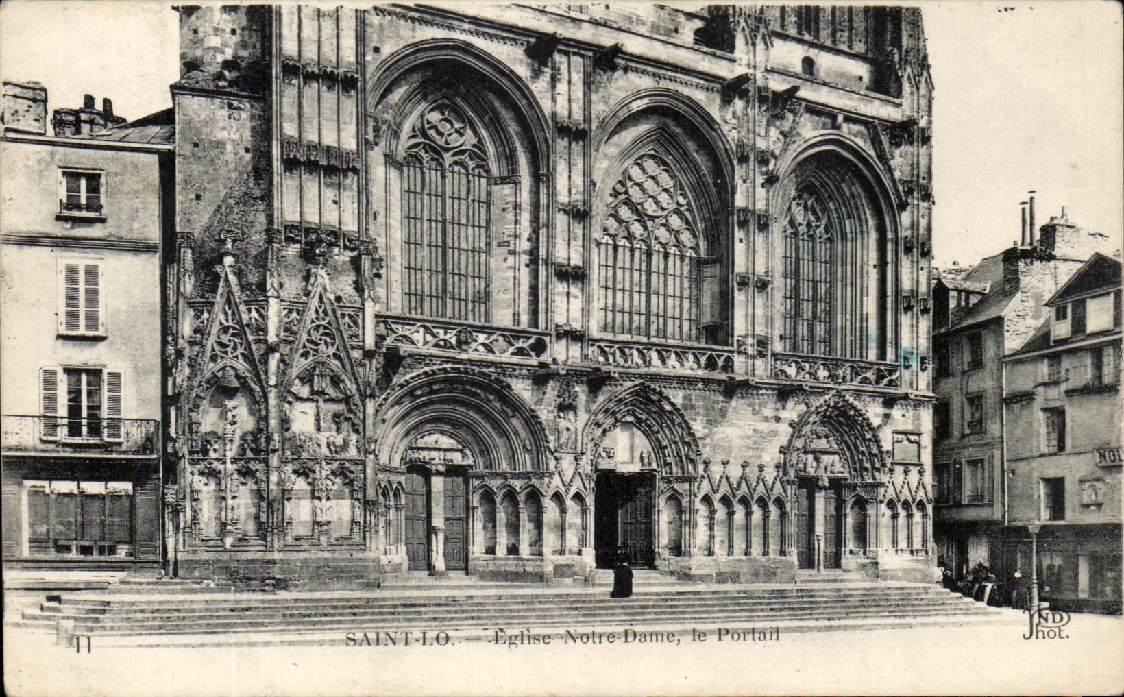 CPA Saint Lo Eglise Notre Dame le Portail