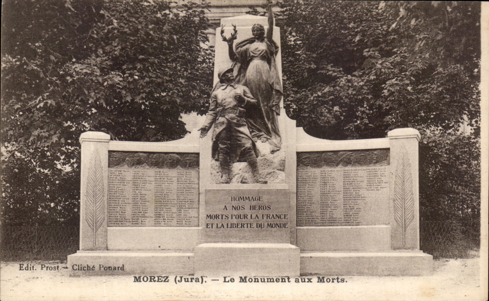 CPA Morez Le Monument aux Morts Militaria