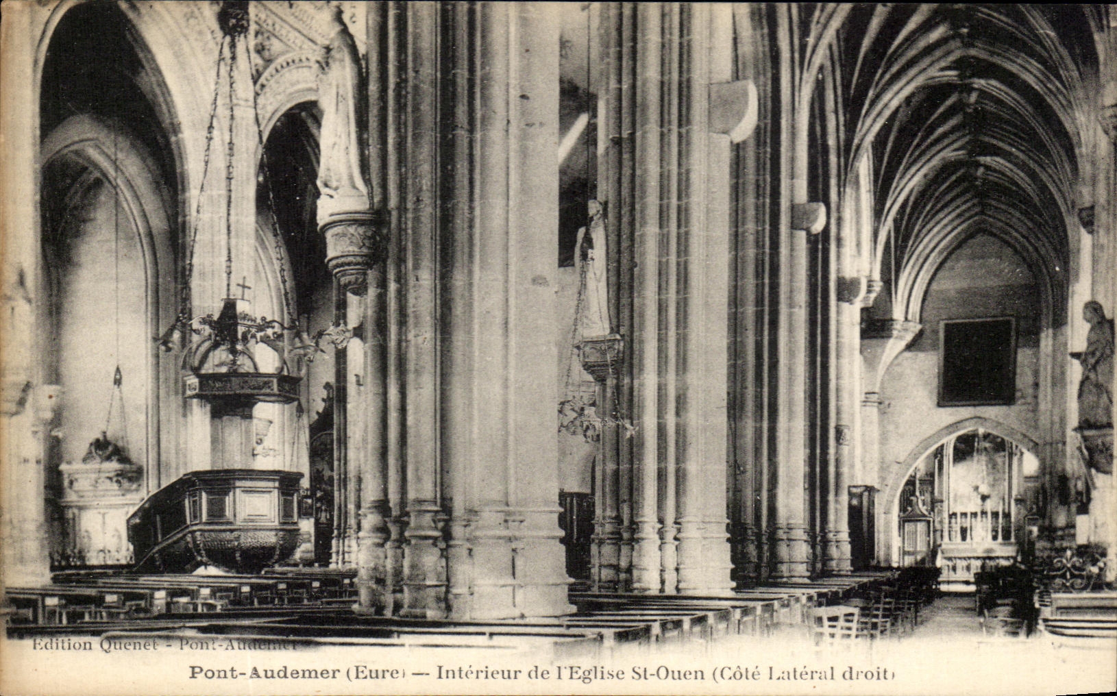 CPA Pont Audemer Interieur de L'Eglise Saint Ouen Piliers du lateral gauche