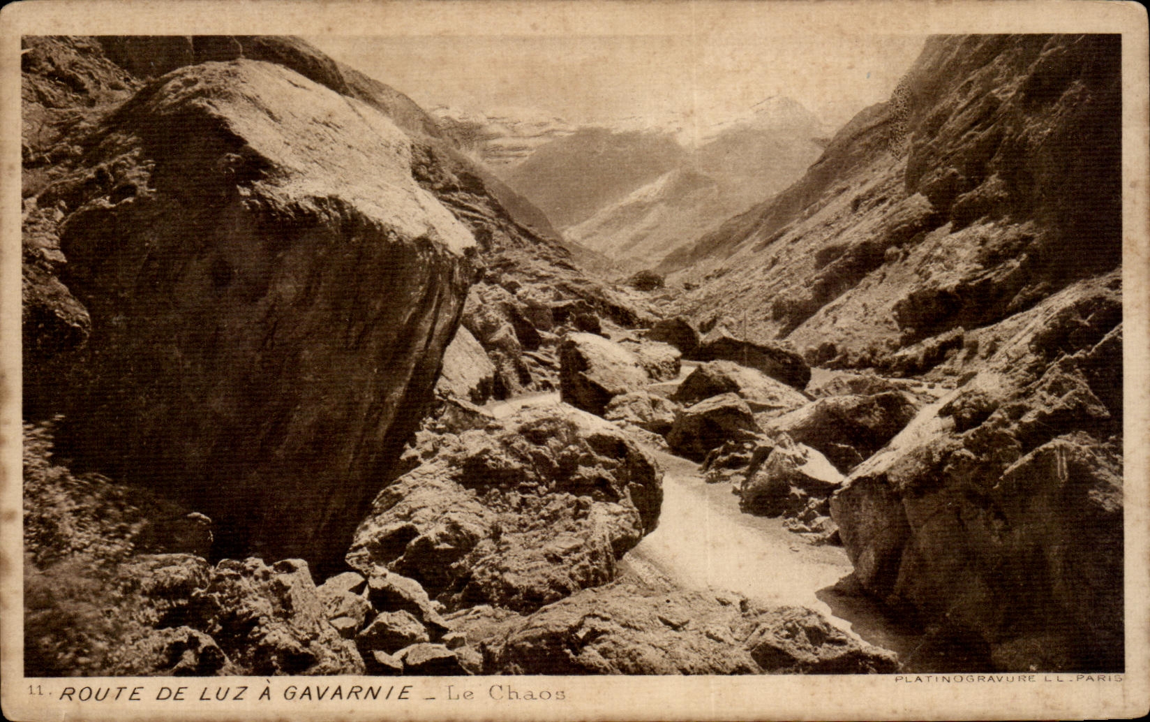 CPA Route De Luz A Gavarnie Le Chaou