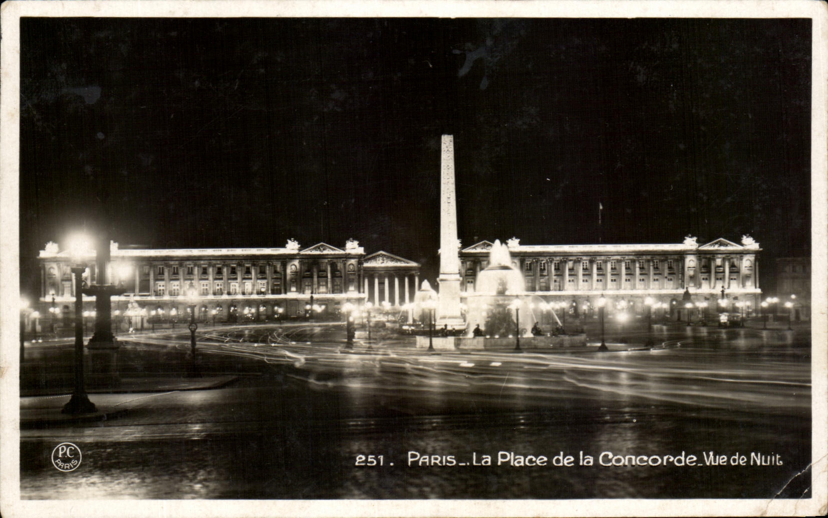 CPA Paris La Place de la Concorde Vue de Nuit