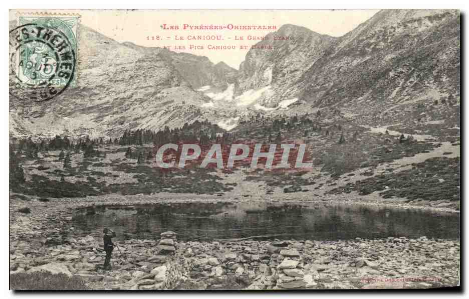 CPA Les Pyrennes Orientales Le Canigou Le Grand Etang et les pics Canigou et Barbet
