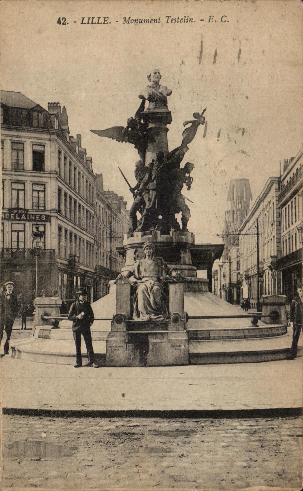 CPA Lille Monument Testelin