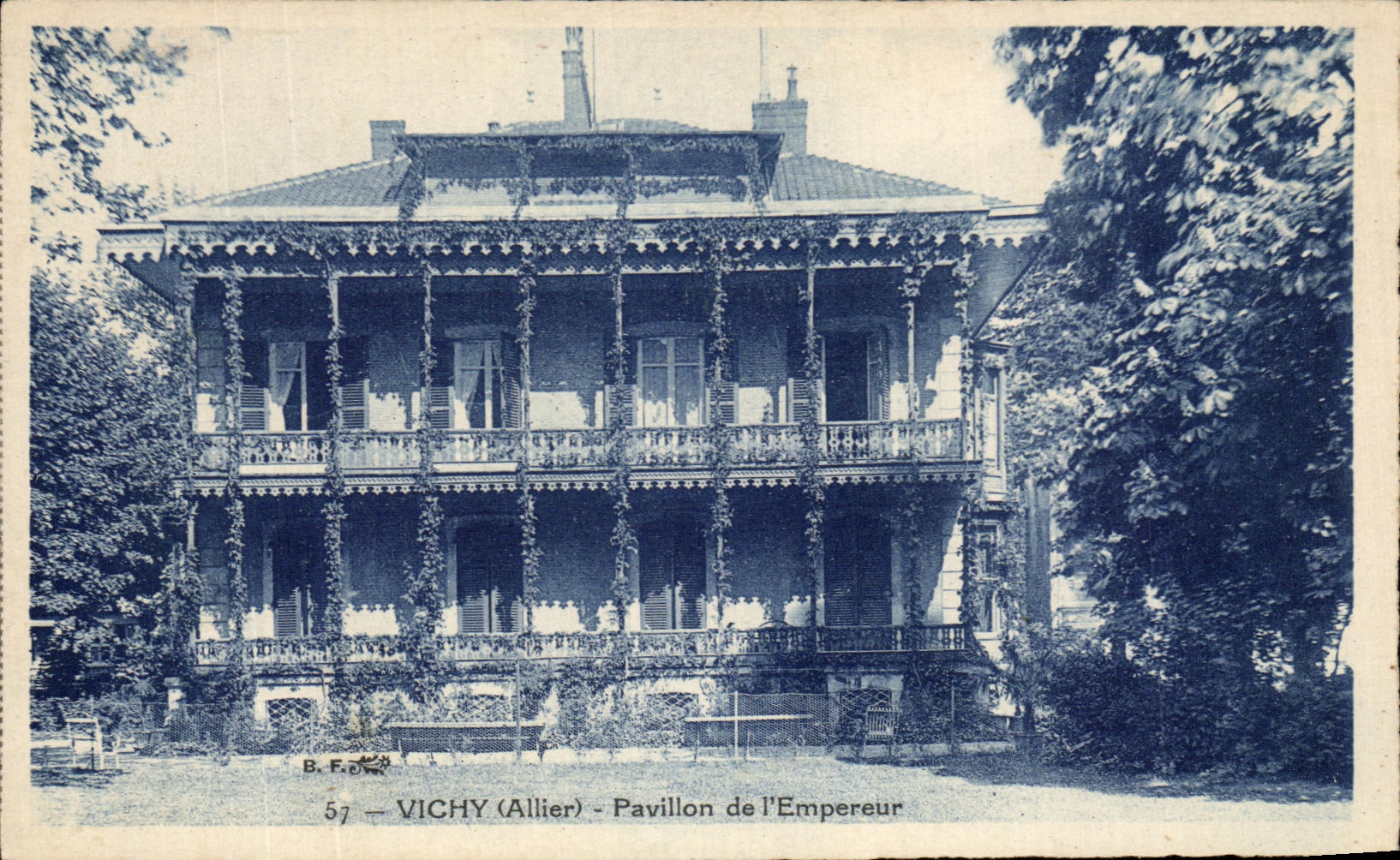 CPA Vichy Pavillon De l'Empereur