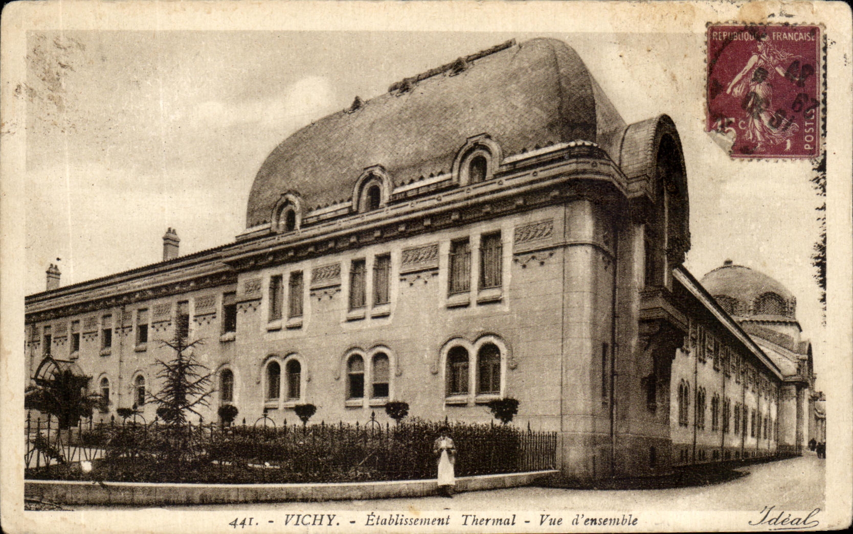 Vichy - Établissement Thermal - Vue d'ensemble — Éditions Idéal, n° 441