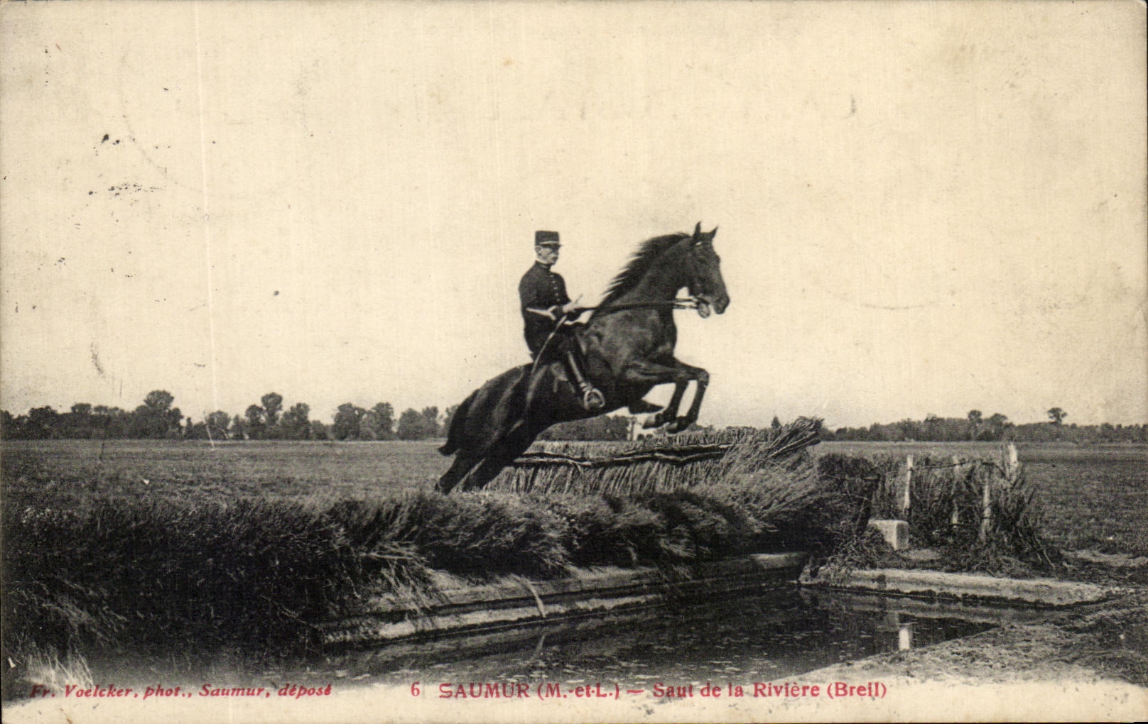 CPA Saumur Saut de la Riviere cheval 