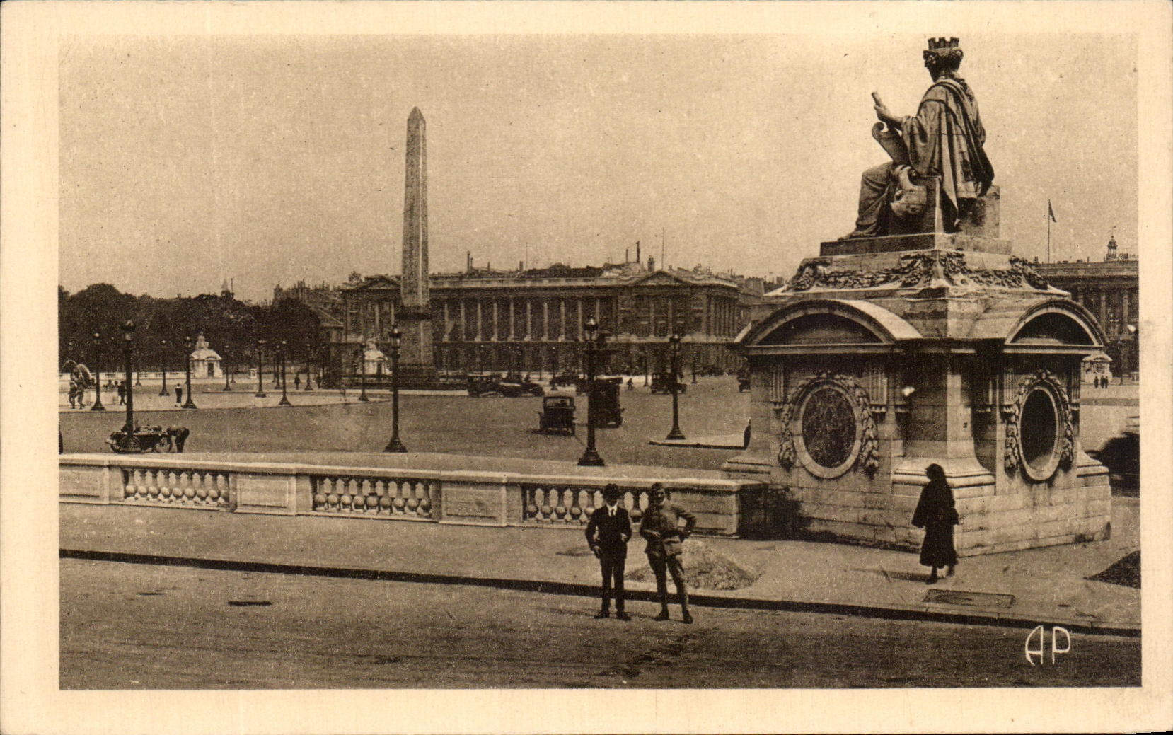 CPA Paris Place De La Concorde Et L'Obelisque De Louqsor