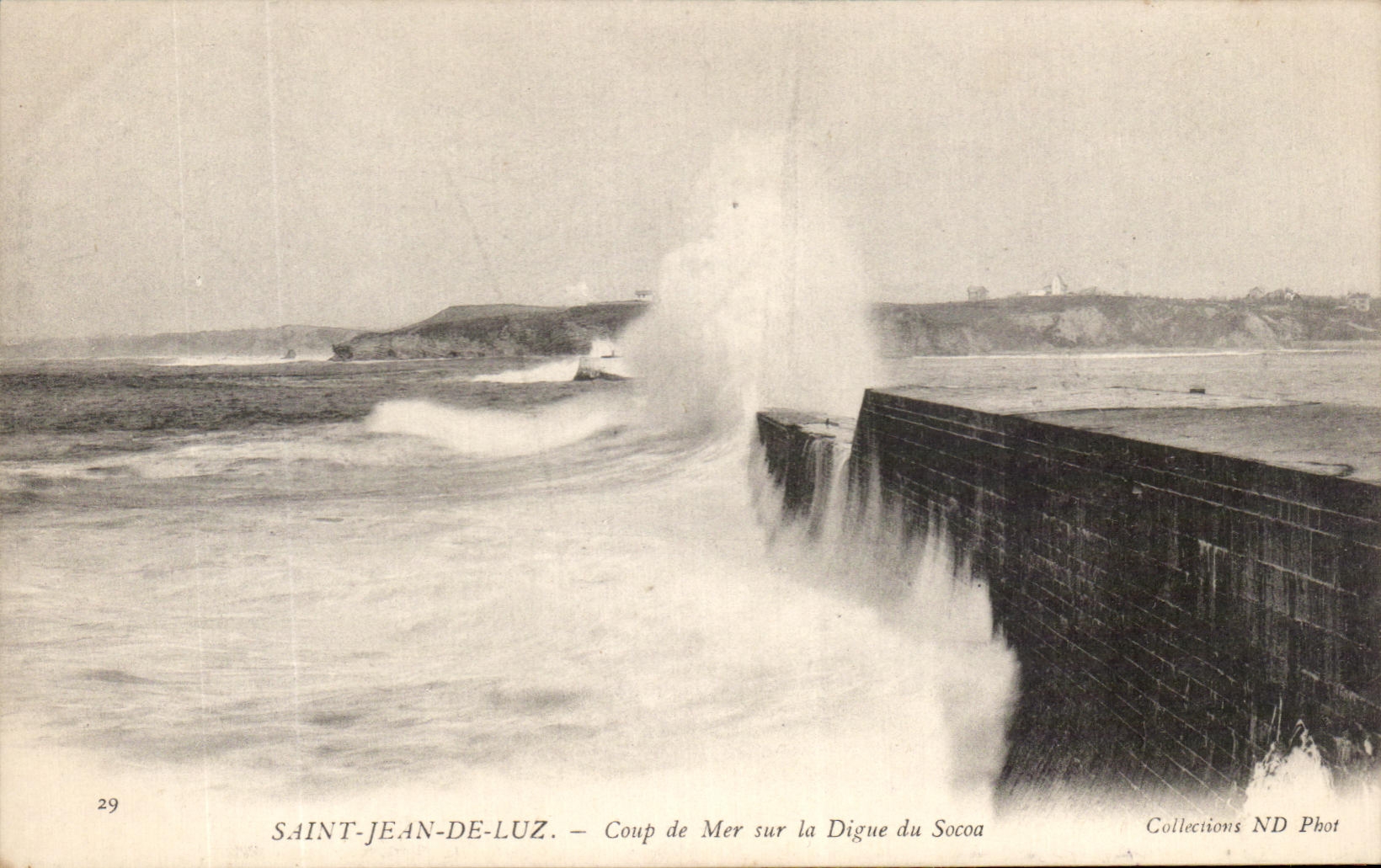 Saint-Jean-de-Luz — Coup de Mer sur la Digue du Socoa — Collections ND Phot