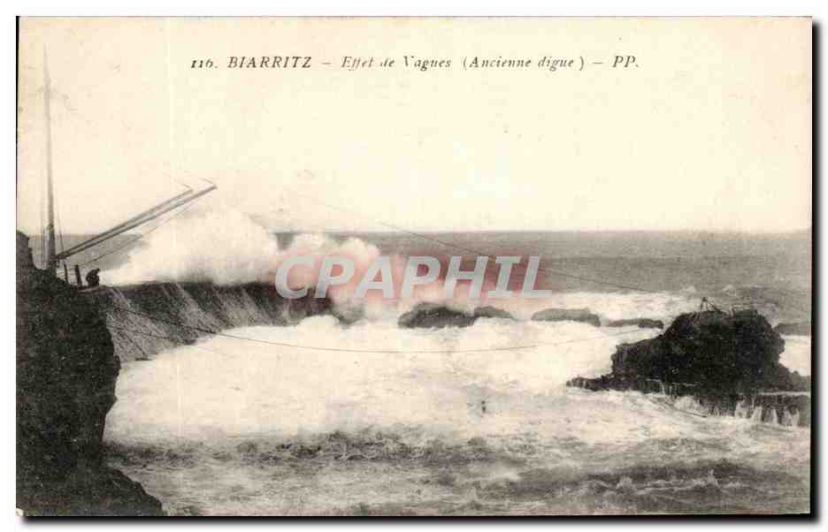 CPA Biarritz Effet de Vagues Ancienne digue