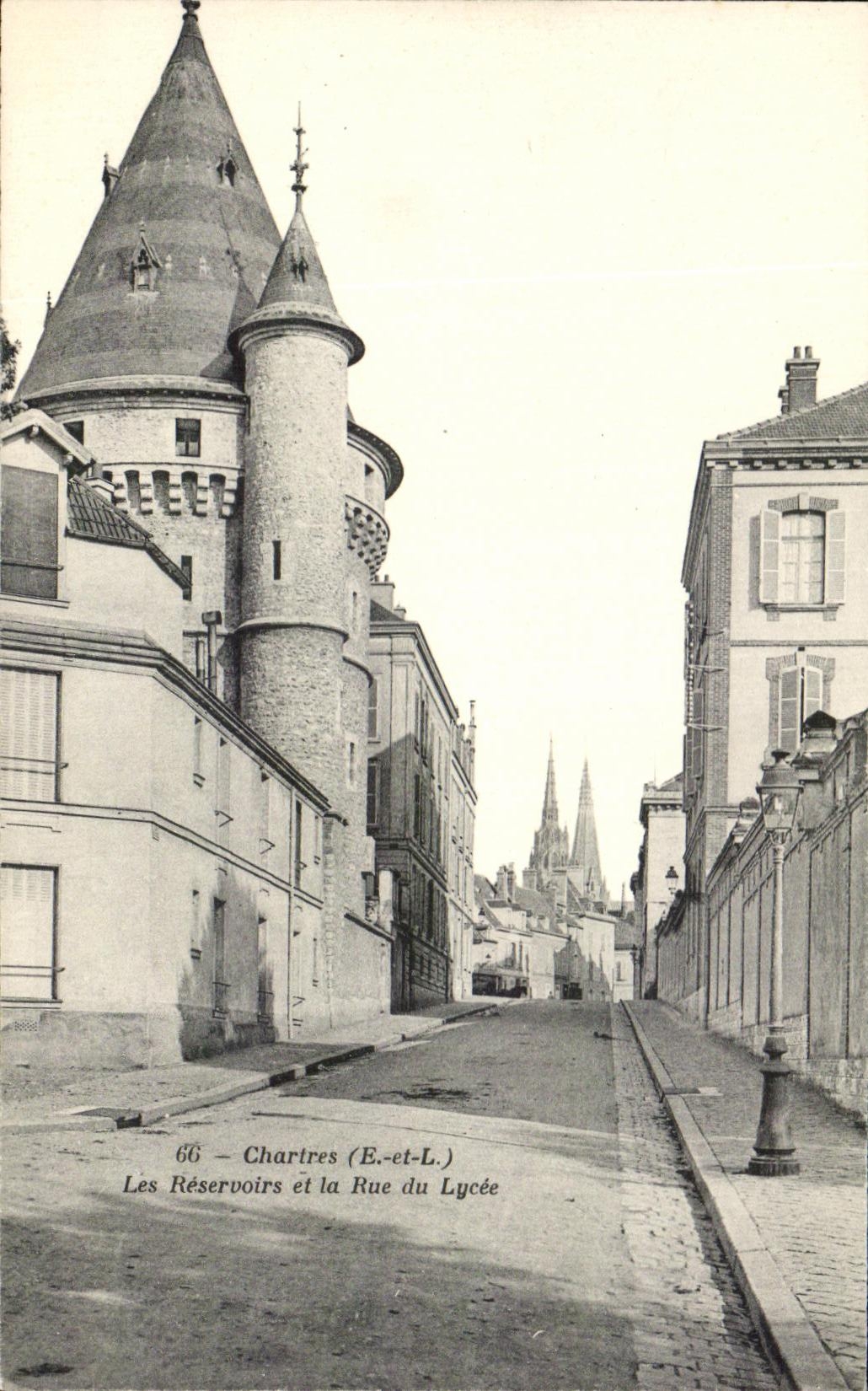 CPA Chartres Les Reservoirs et la Rue du Lycee
