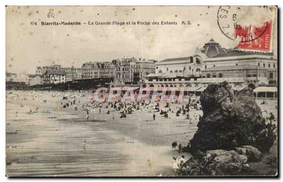 CPA Biarritz Moderne La Grande Plage et la Roche des Enfants