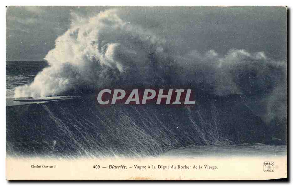 CPA Biarritz Vague a la Digue du Rocher de la Vierge