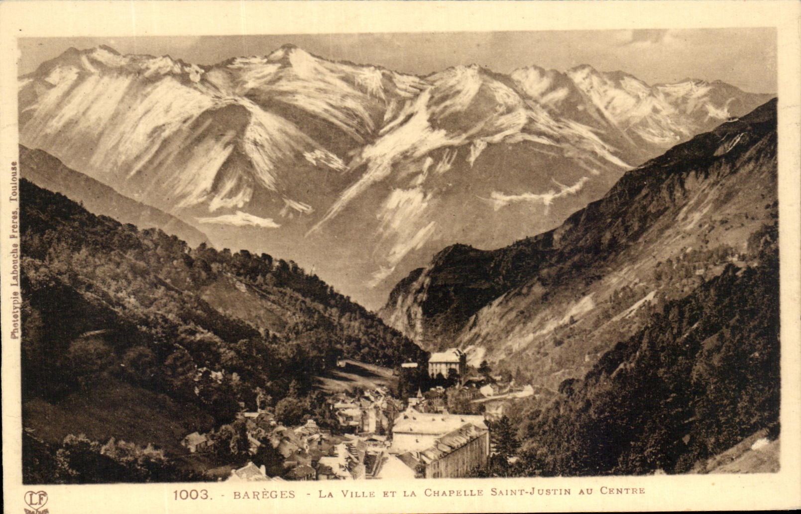 Barèges - La Ville et la Chapelle Saint-Justin au Centre — Panoramic view with snow-capped mountains — Phototypie Labouche Frères, Toulouse, n°1003