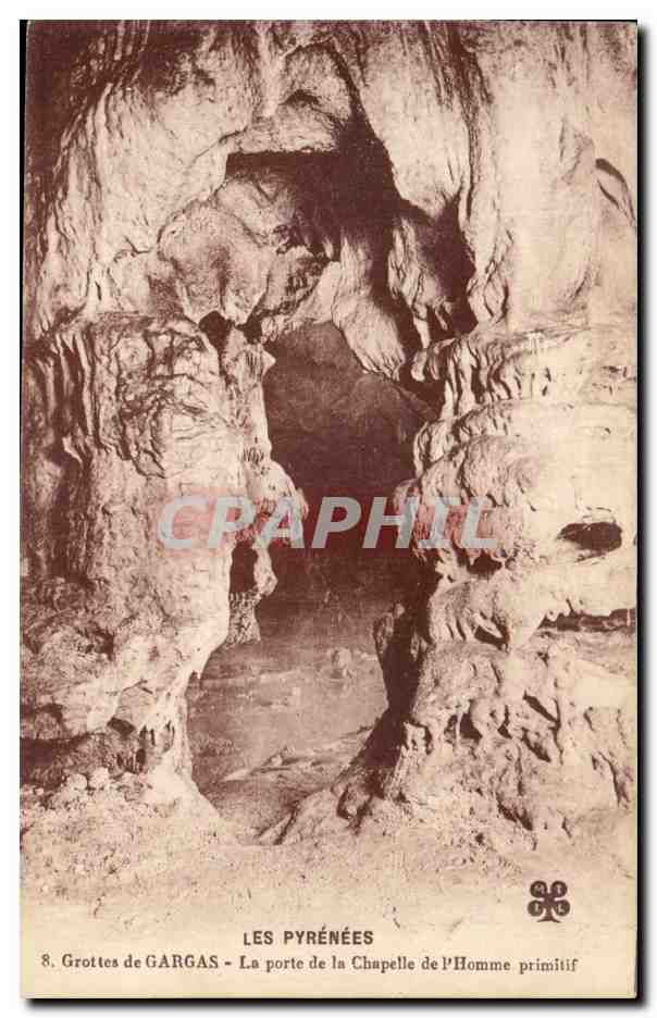 Grottes de GARGAS - La porte de la Chapelle de l'Homme primitif — LES PYRÉNÉES, série 8