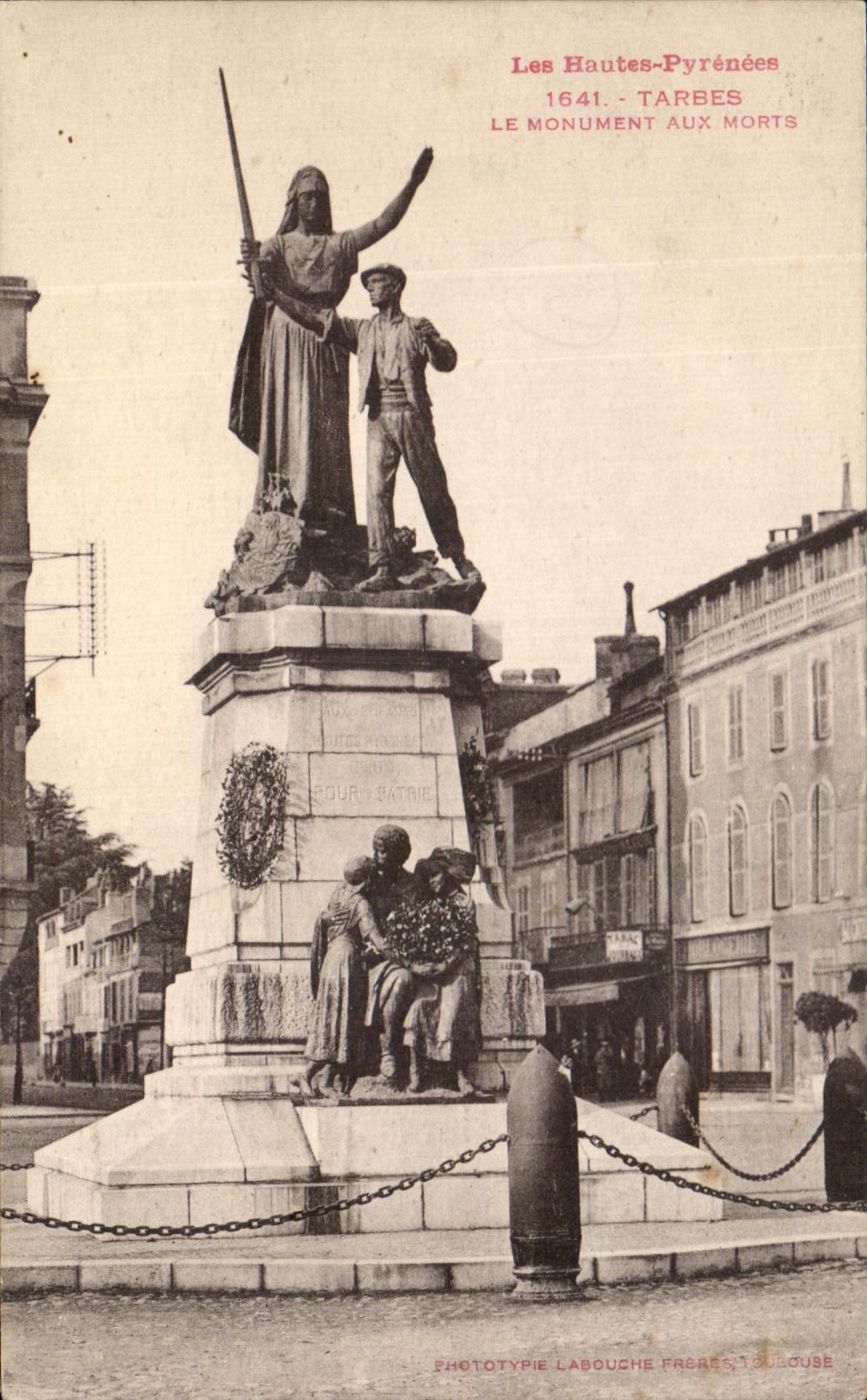 Tarbes — Monument aux Morts — Phototypie Labouche Frères, Toulouse