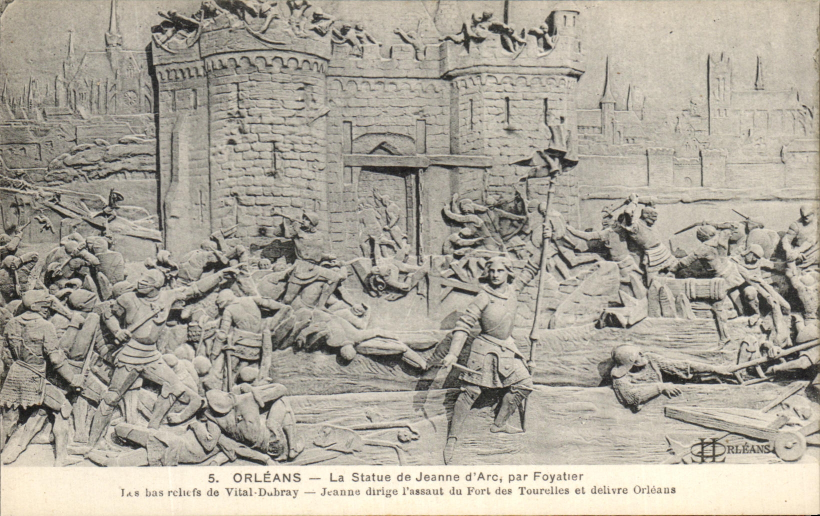 CPA Orleans La Statue De Jeanne d'Arc Par Foyatier Les Bas Reliefs De Vital Dubray