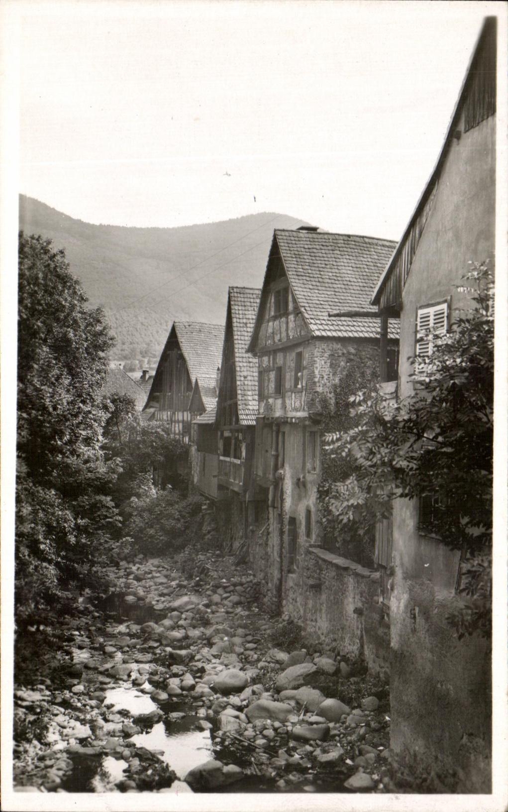 Kaysersberg — Vieux pignon sur la Weiss — Édition La Gigogne, Strasbourg