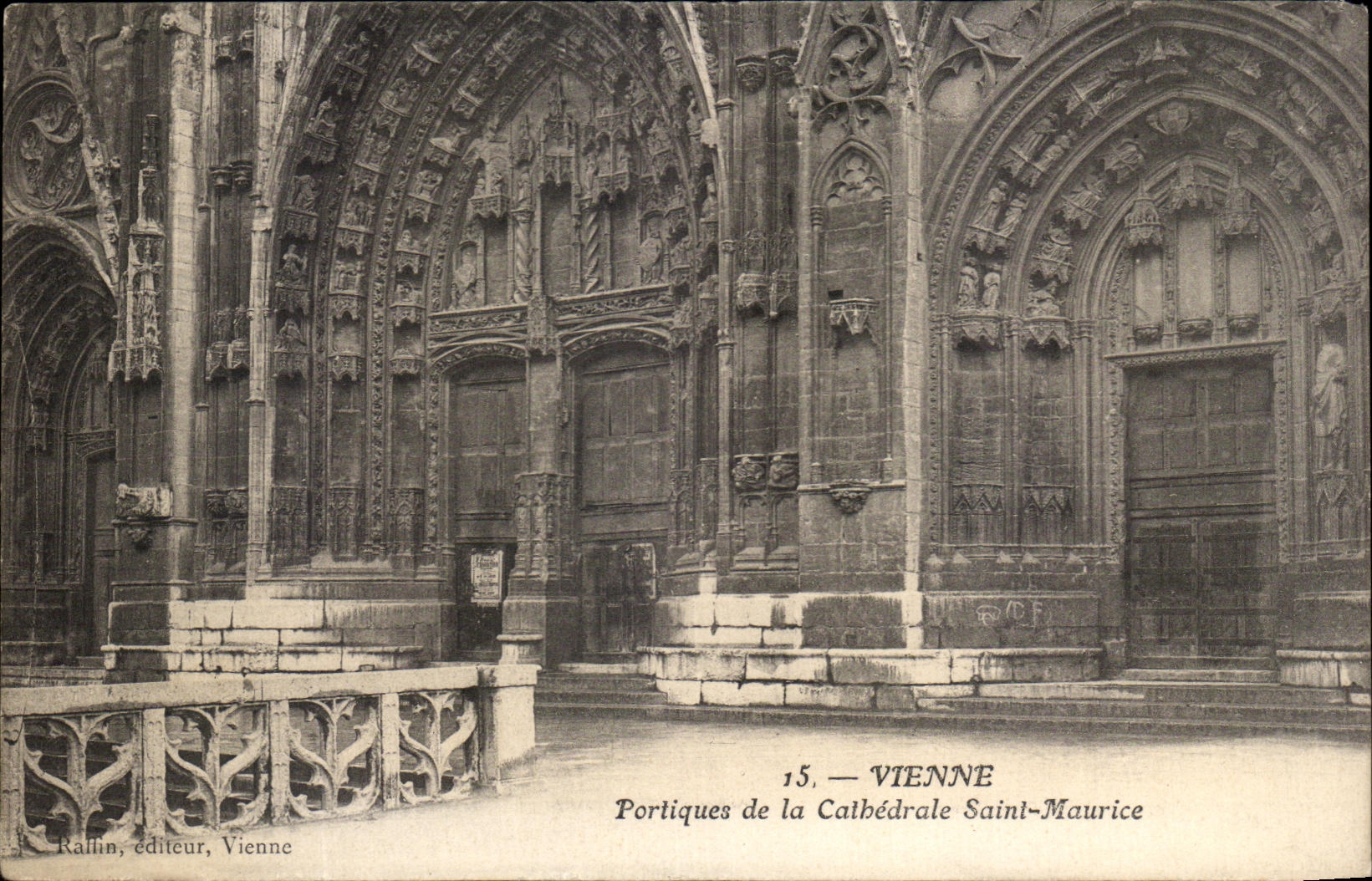 Portale der Kathedrale Saint-Maurice — Wien — Ralllin, Verlag, Wien, Nr. 15