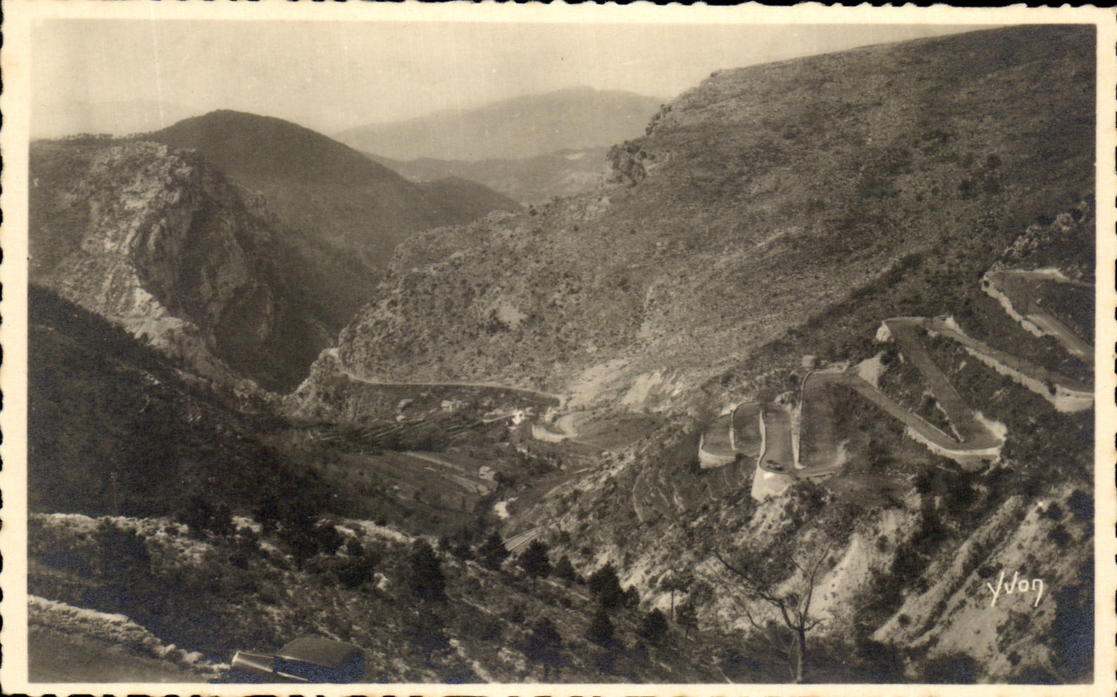 CPA La Douce France Cote D'Azur Les Lacets du Col de Braus Route de Nice a Sospel