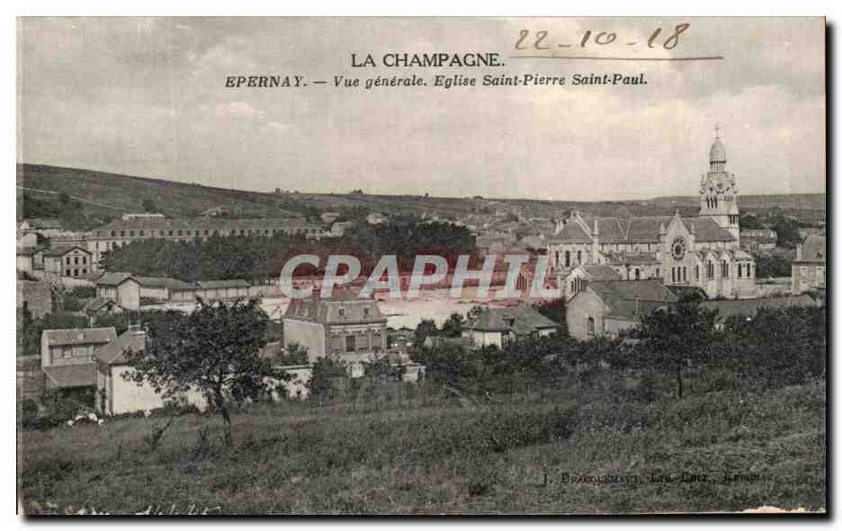 CPA La Champagne Epernay Vue generale Eglise Saint Pierre Saint Paul 