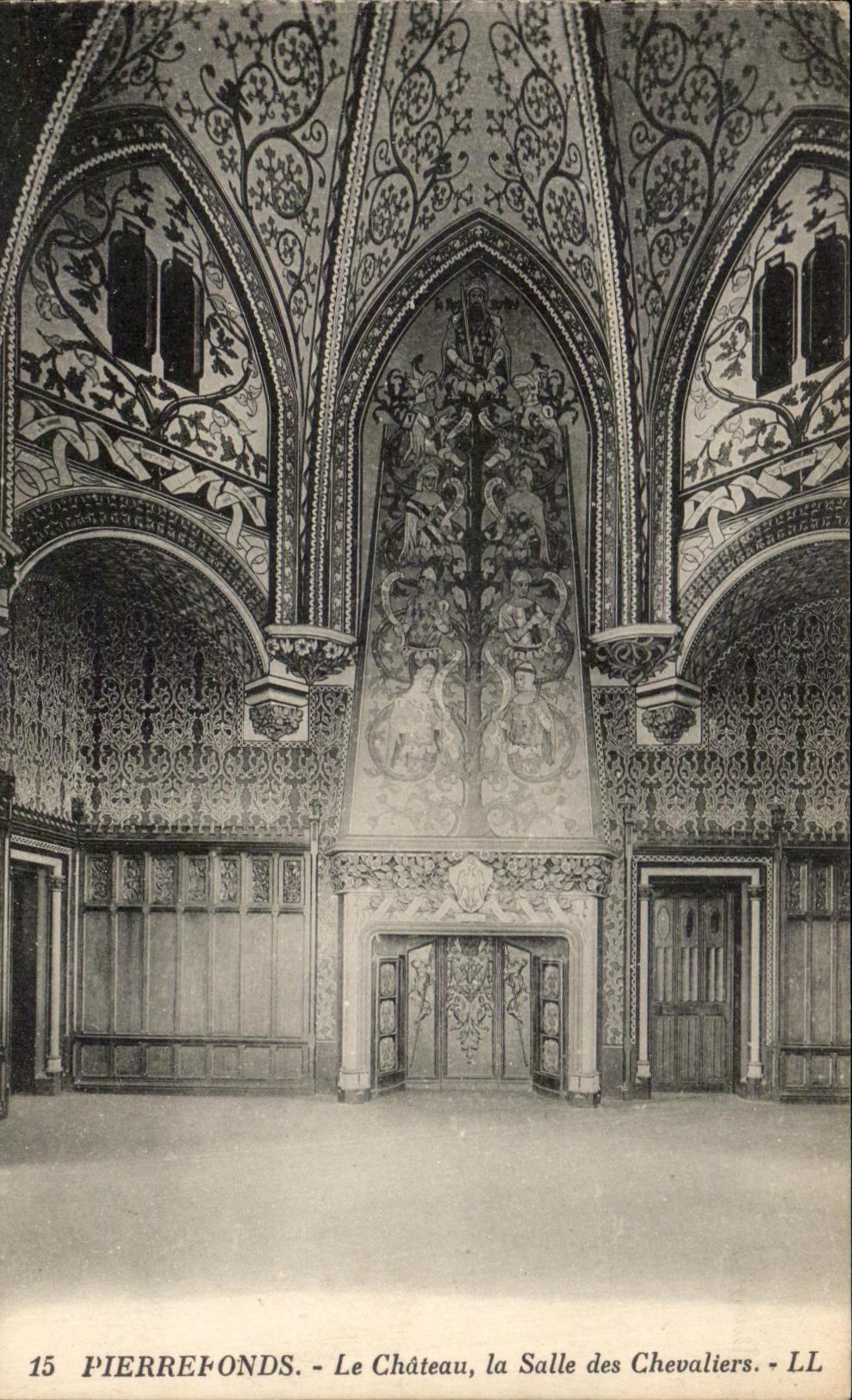 PierreFonds - Le Château, la Salle des Chevaliers - LL