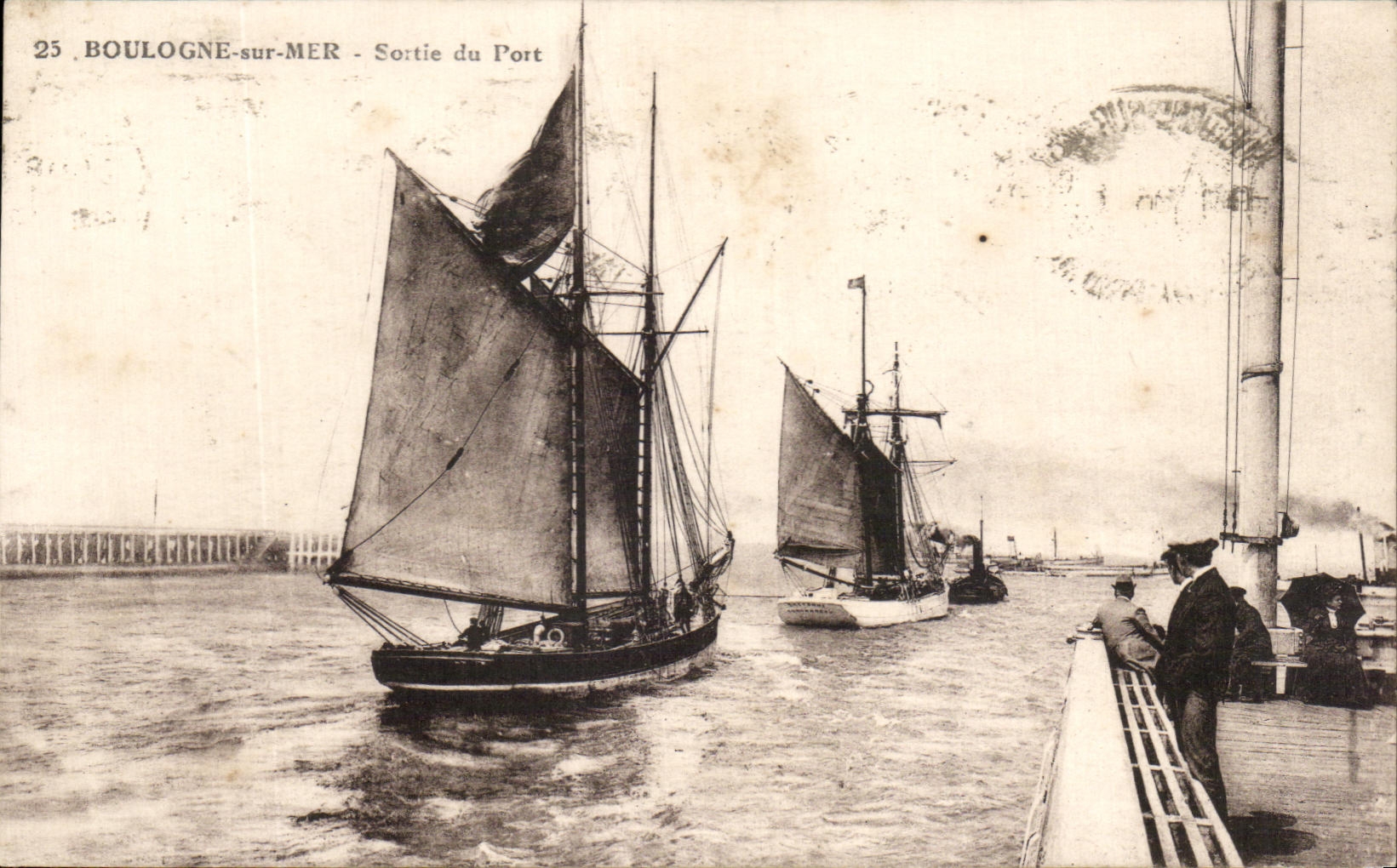 BOULOGNE-sur-MER - Sortie du Port — éditeur inconnu, n° 25