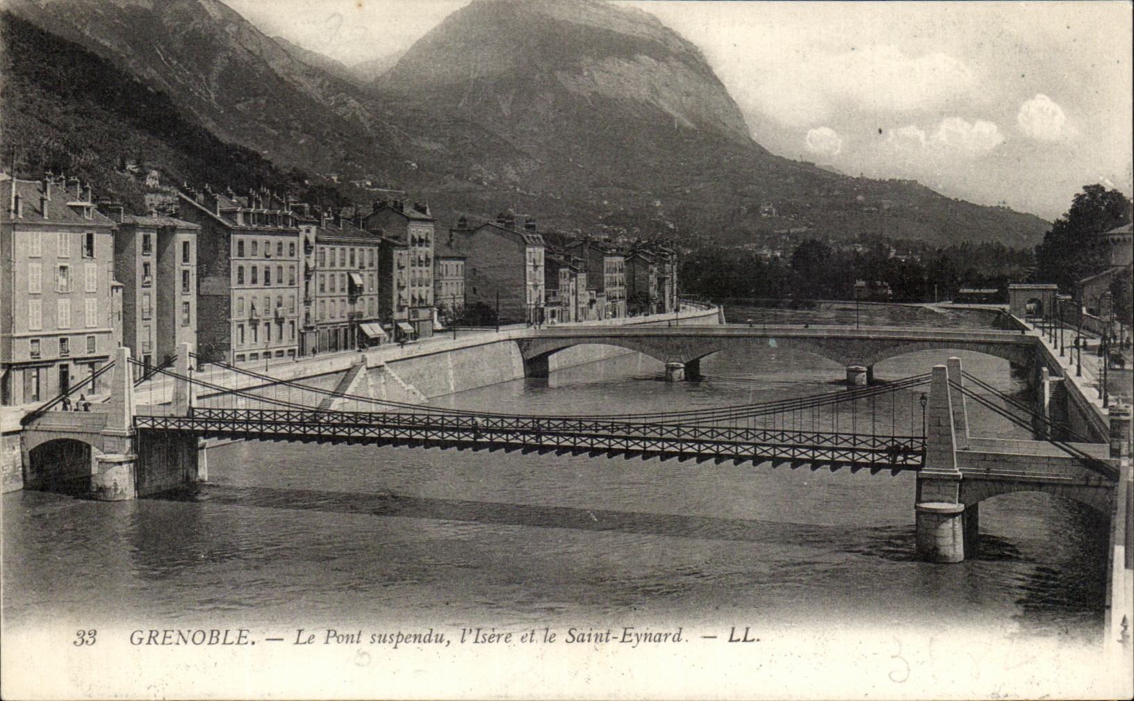 Grenoble — Le Pont suspendu, l'Isère et le Saint-Eynard — LL.