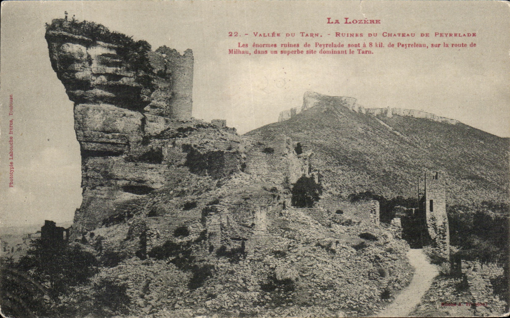 CPA La Lozere Valie du Tarn Ruines du Chateau de Peyrelade