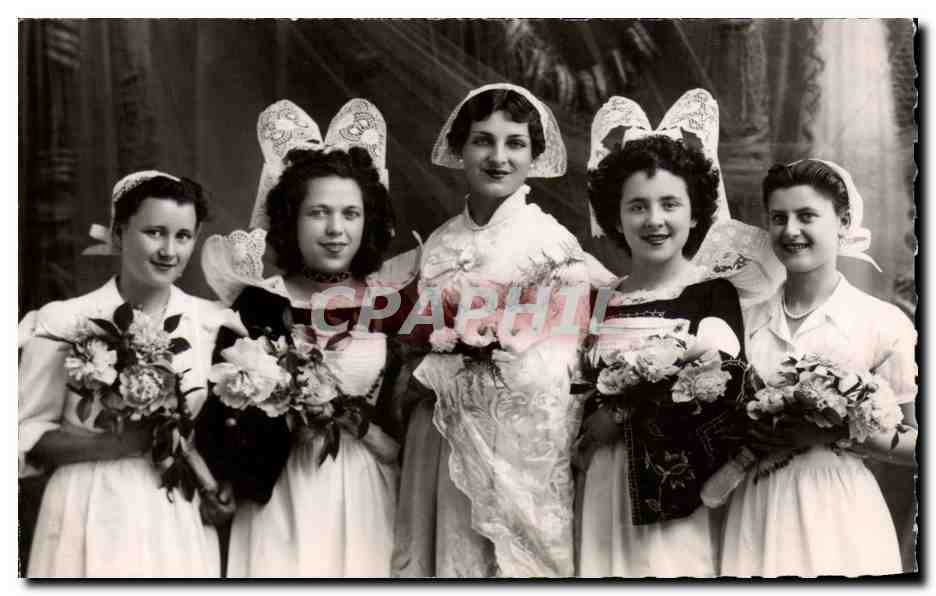 CPSM Concarneau le Pech Reine des Filets Bleus et ses Demoiselles d'Honneur 1948 Folklore 