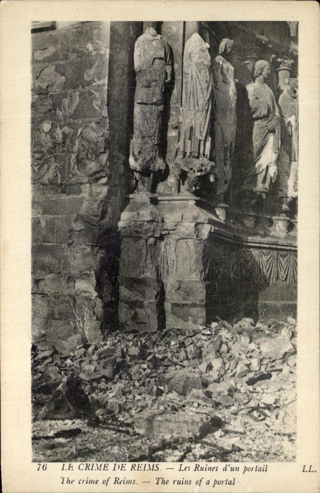 CPA Le Crime De Reims Les Ruines d'un portail Militaria