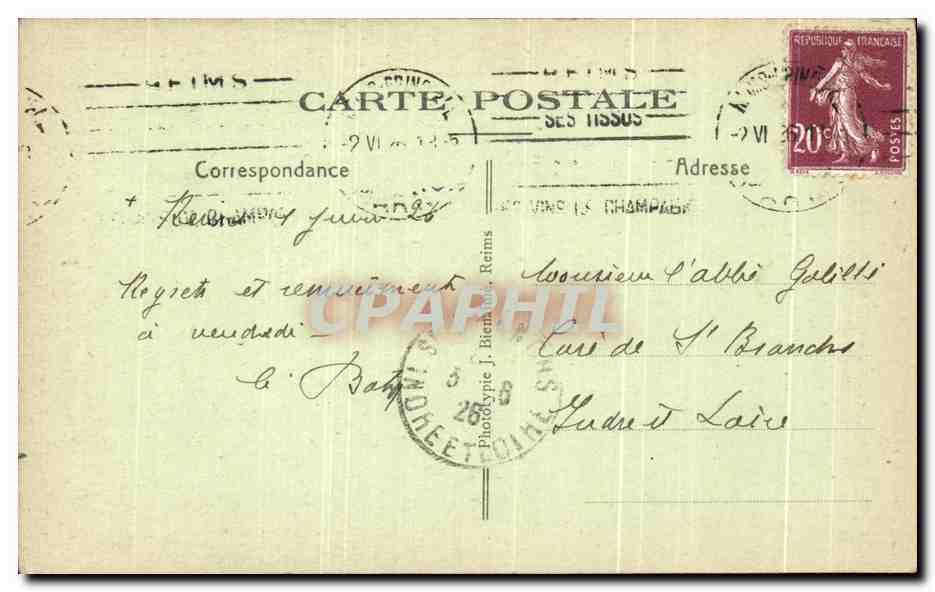 CPA Reims en Ruines La cathedrale vue du Quarlier des laines Militaria  — Rückseite