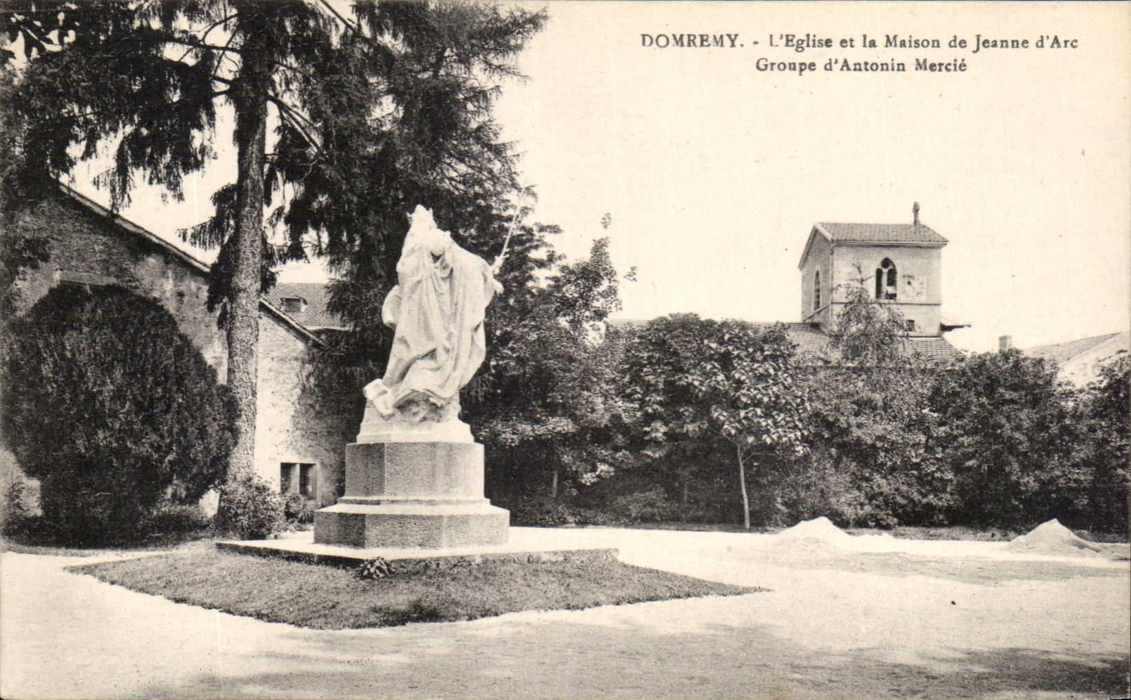 Domrémy - L'Église et la Maison de Jeanne d'Arc — Groupe d'Antonin Mercié