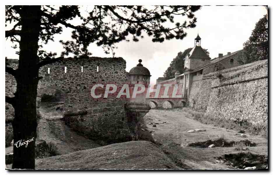 CPA Mont Louis Les Remparts