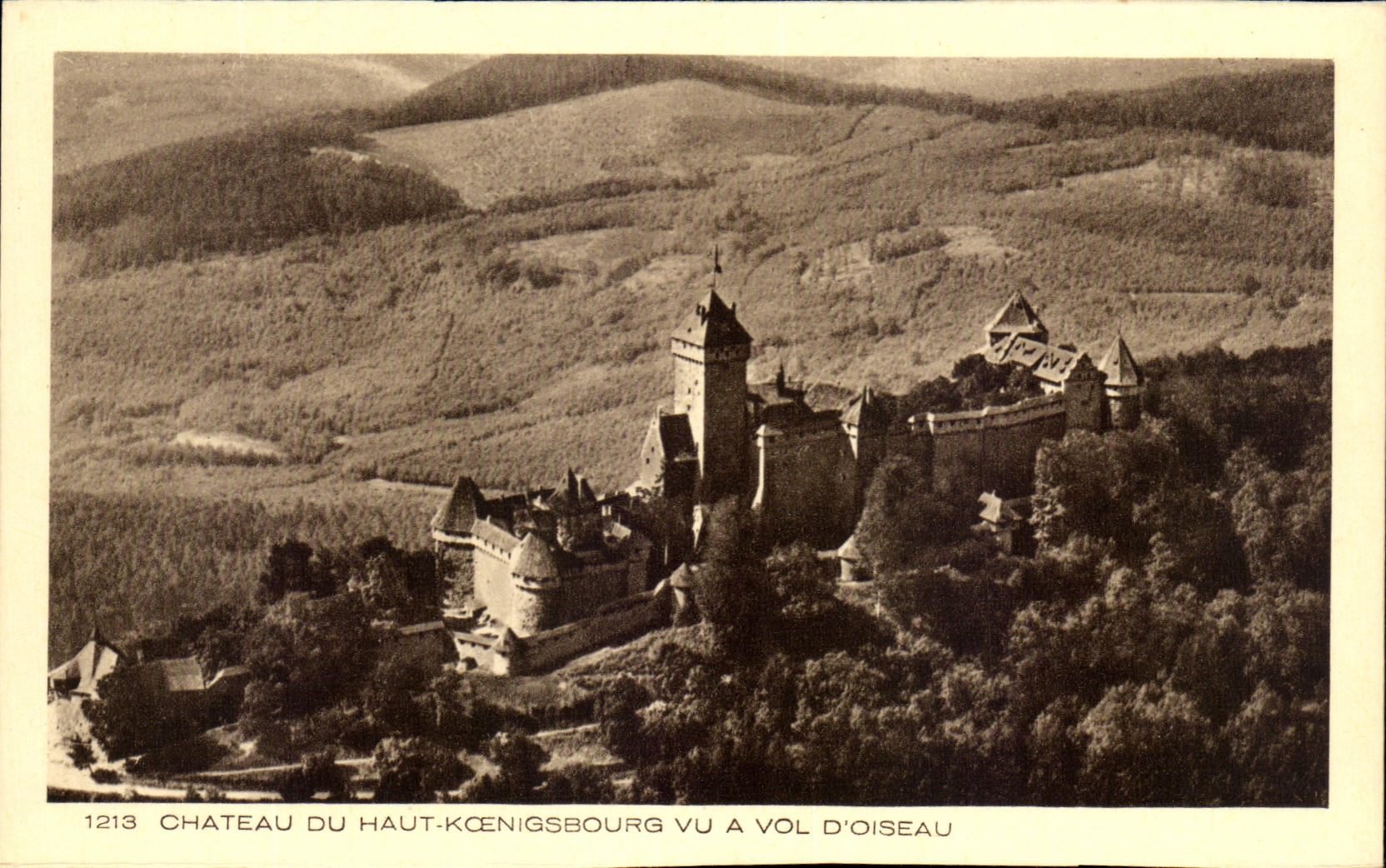 Château du Haut-Kœnigsbourg vu d'oiseau — Collection L'Alsace — n° 1213