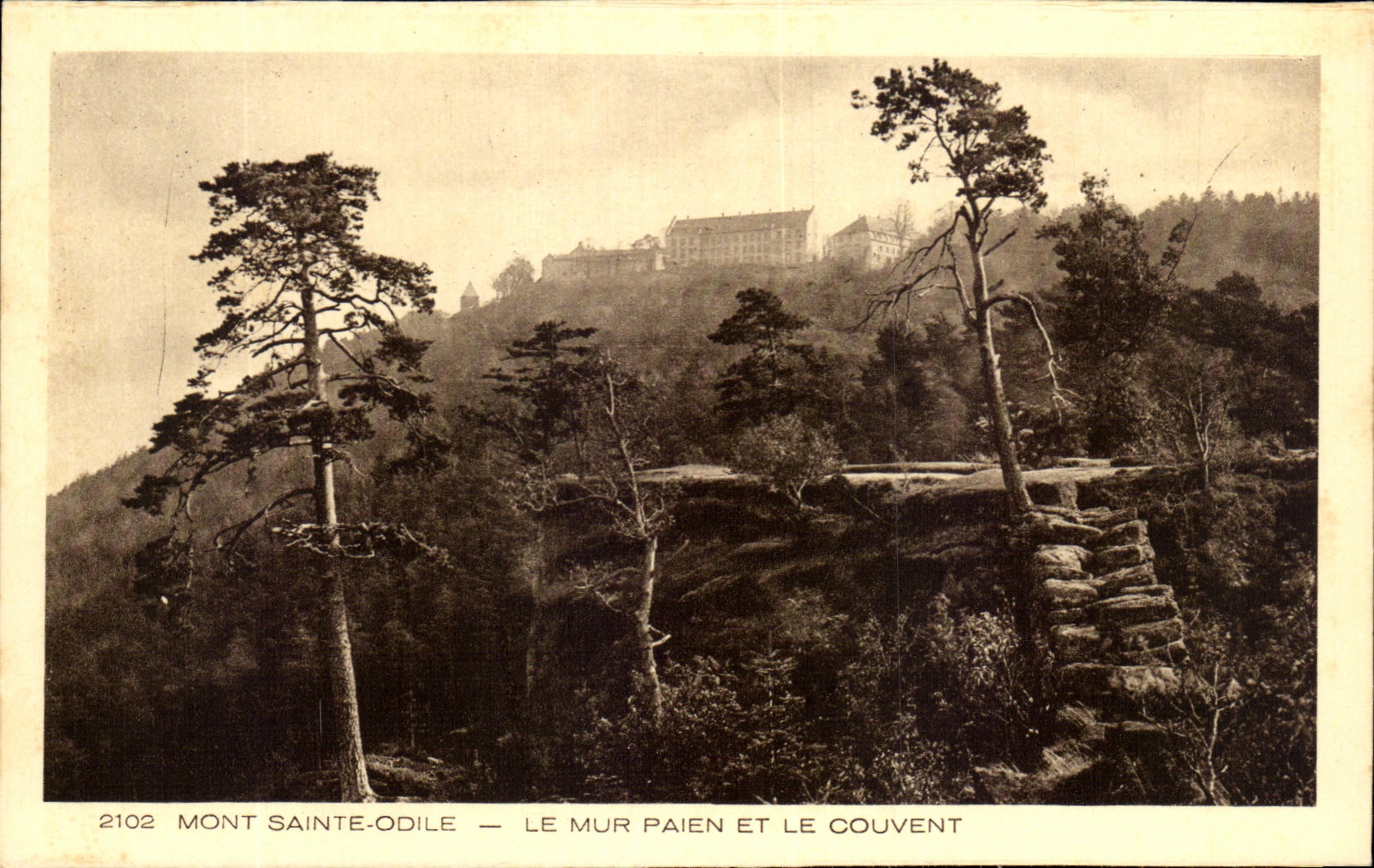 Mont Sainte-Odile — Le Mur Païen et le Couvent