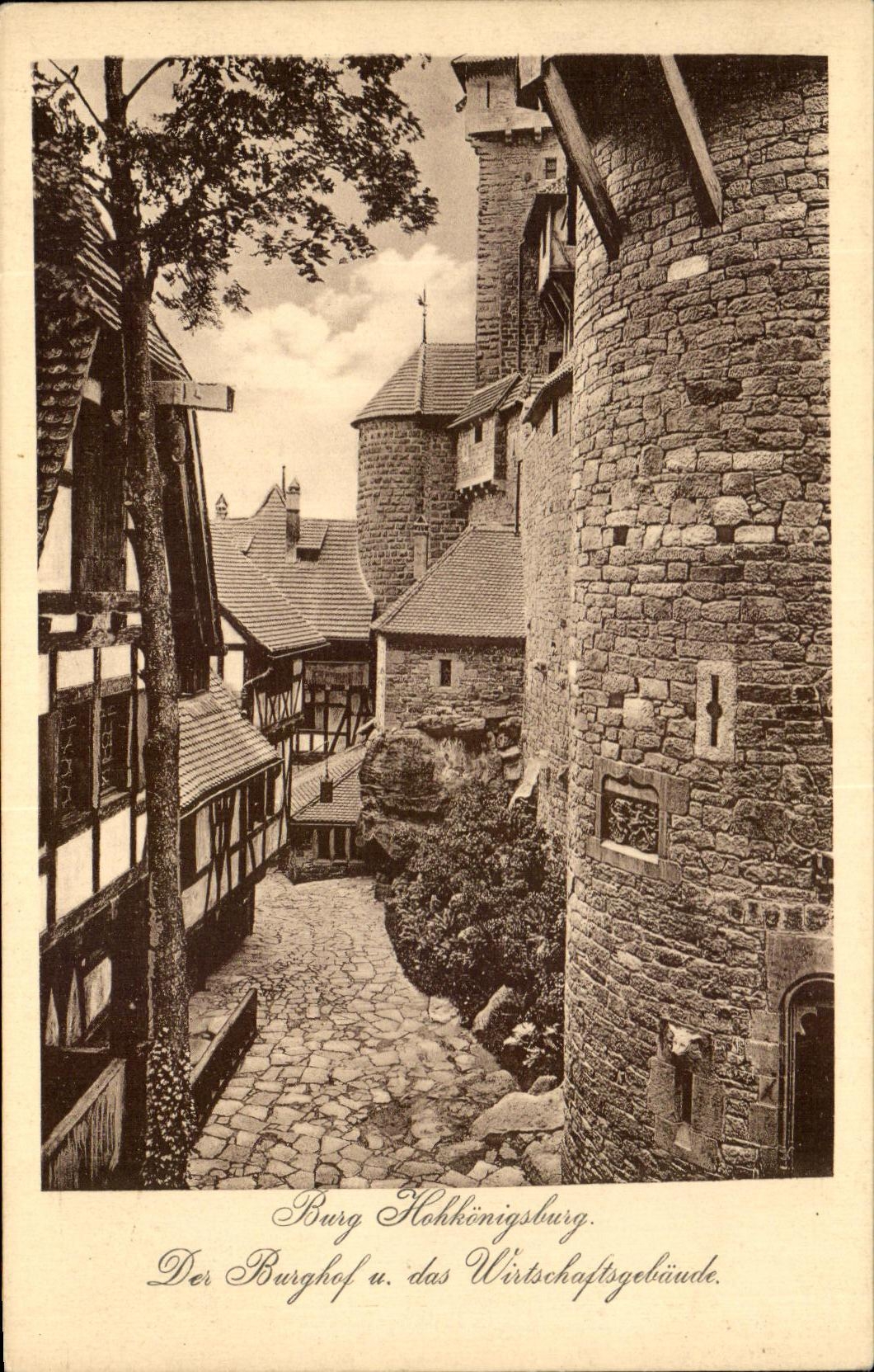 Burg Hohkönigsburg — Der Burghof u. das Wirtschaftsgebäude — Burgverwaltung Hohkönigsburg