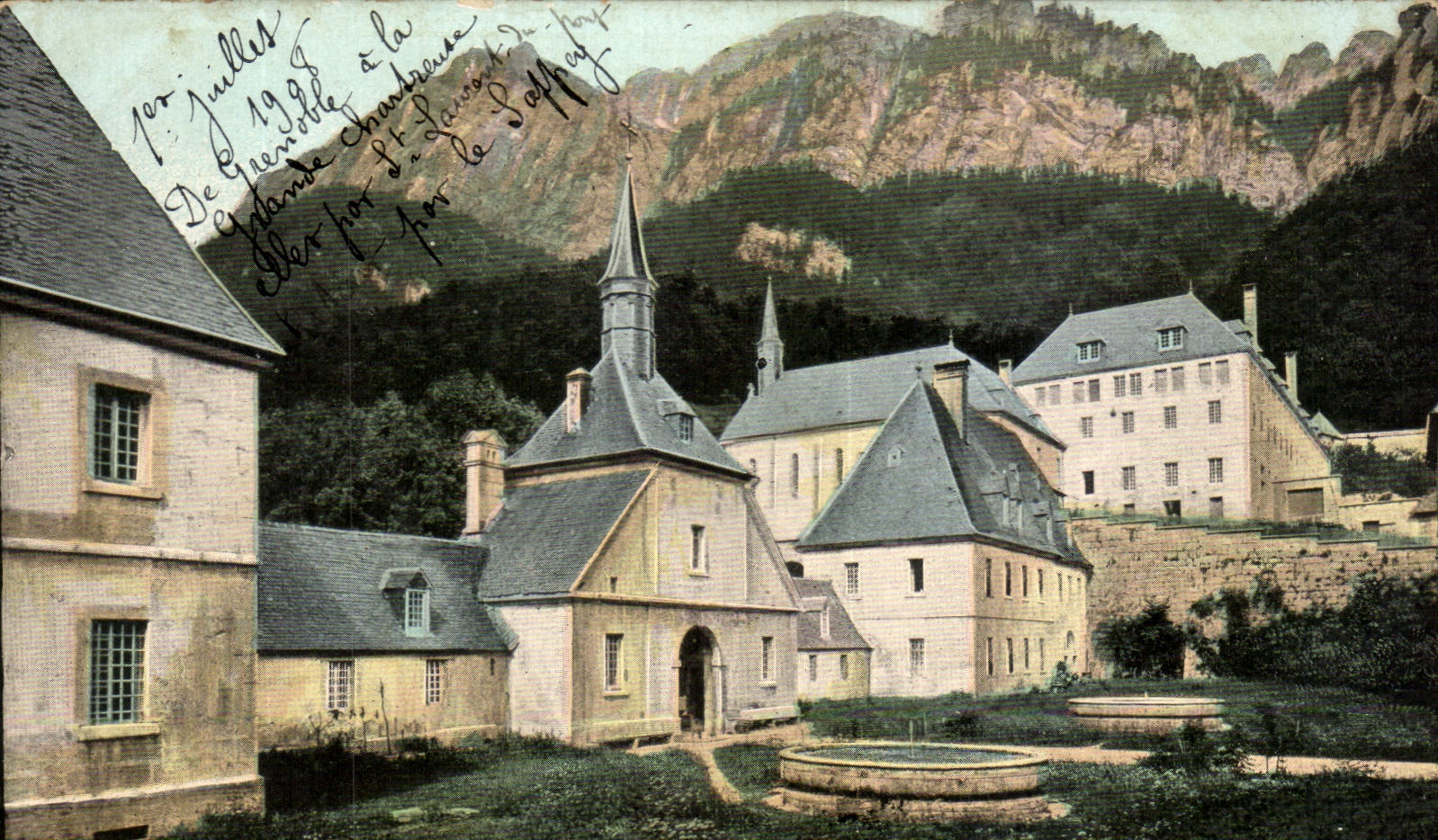 CPA La grande chartreuse La cour d'honneur du couvent et le grand Son 