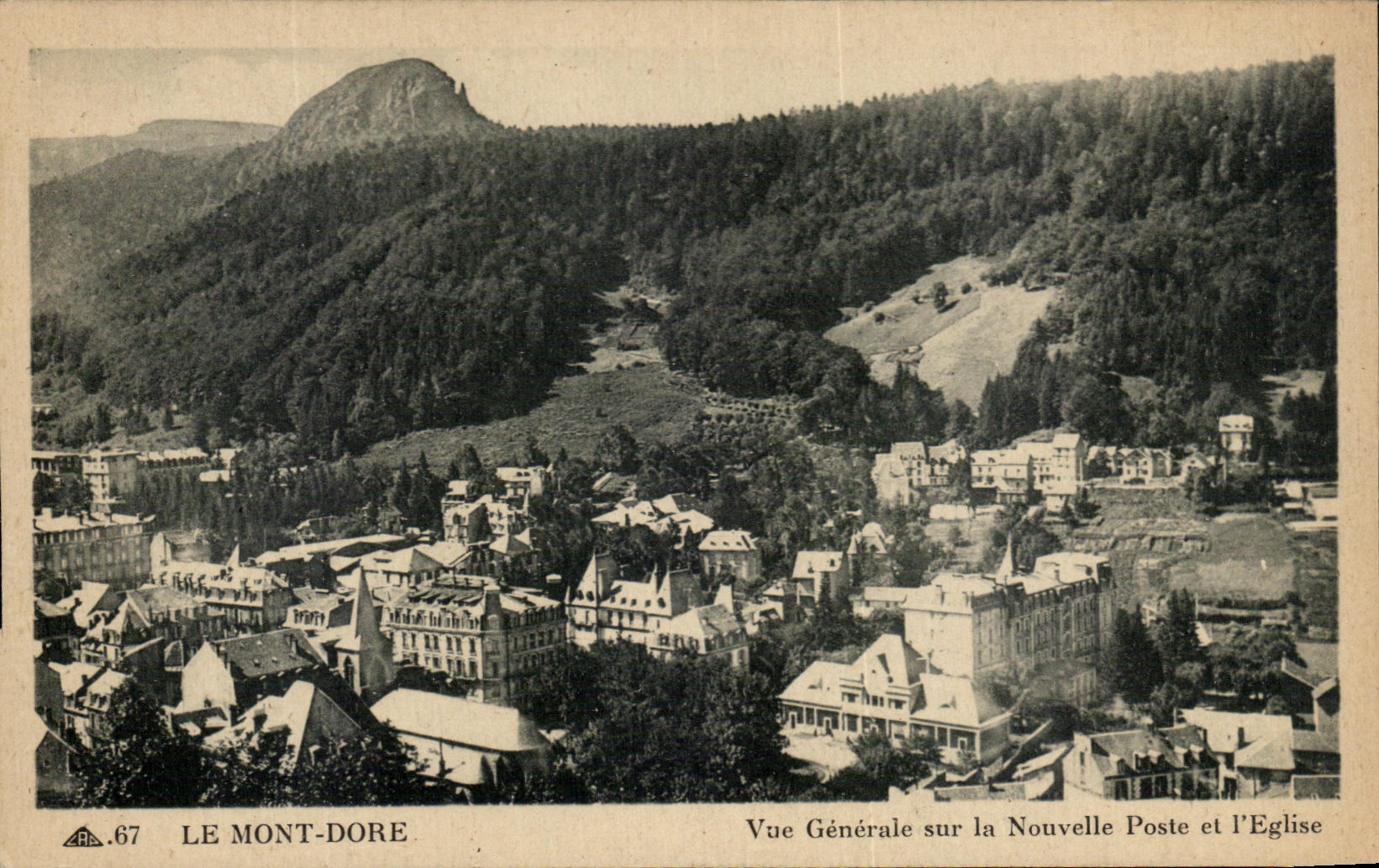 CPA Le Mont Dore Vue Generale sur La Nouvelle Poste et l'Eglise