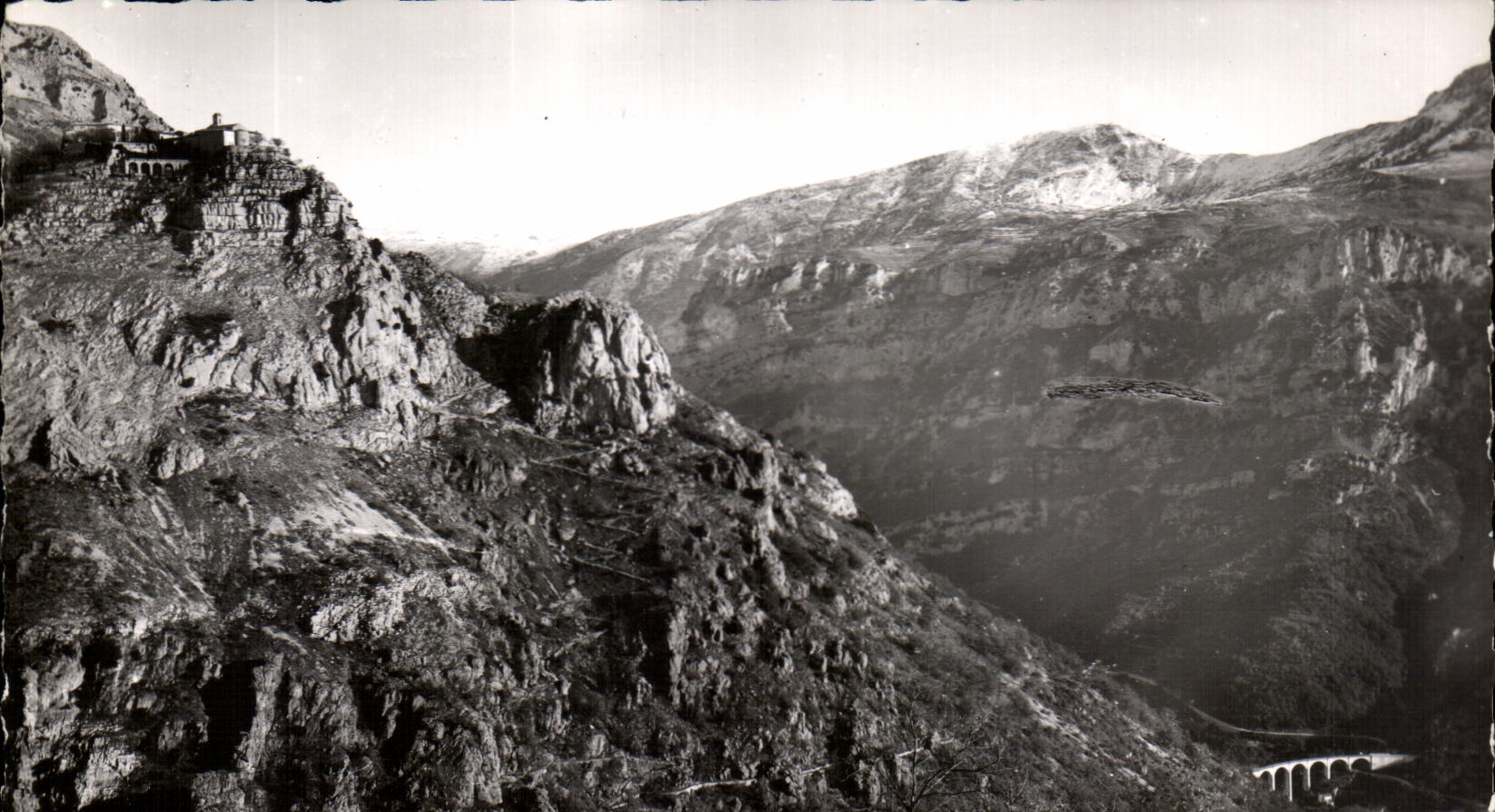 Gourdon et le pont du Loup — Côte d'Azur — Éditions Raymond, Nice