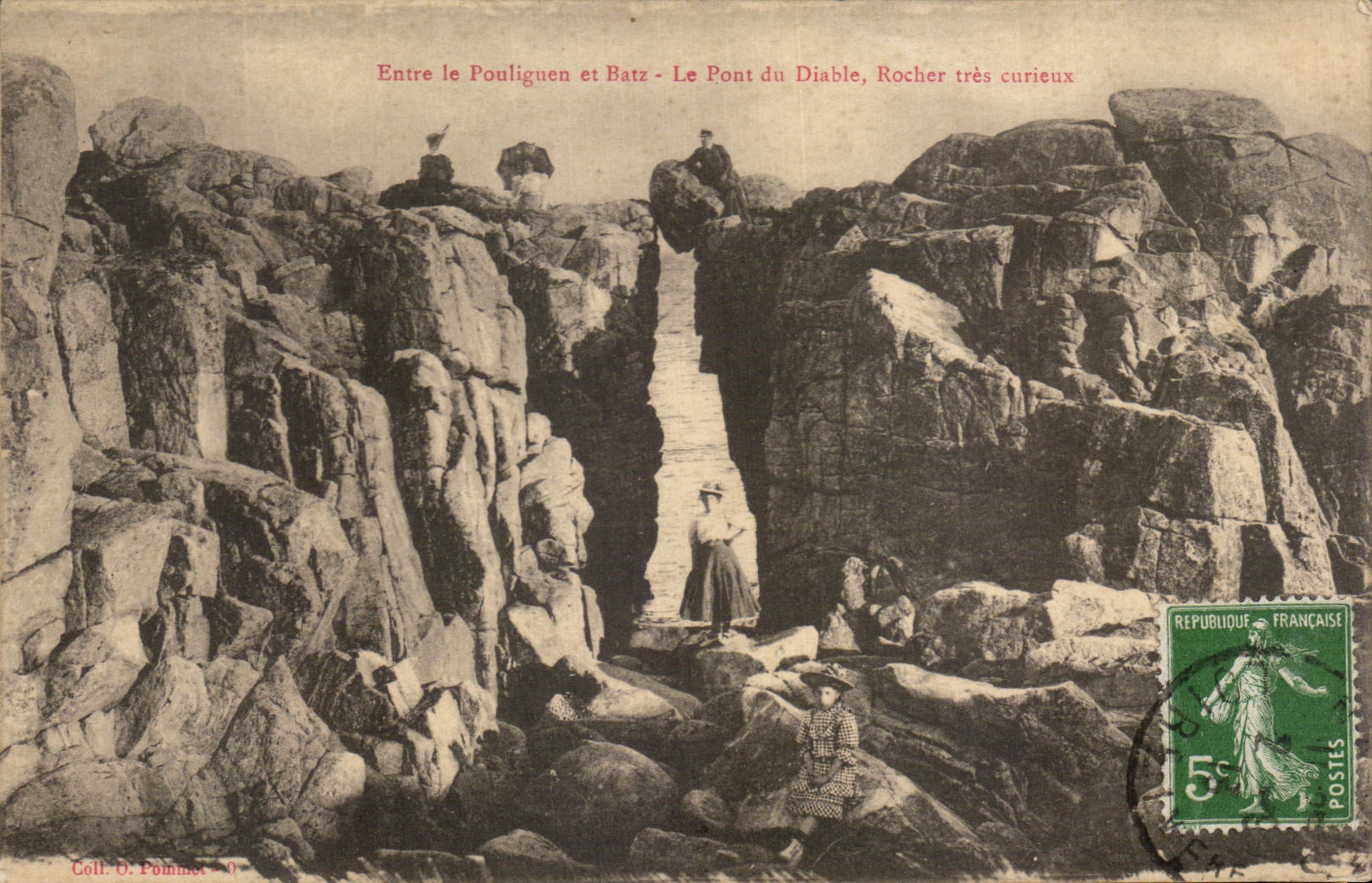 CPA Entree Le Pouliguen Et Batz Le Pont Du Diable Rocher Tres Curieux