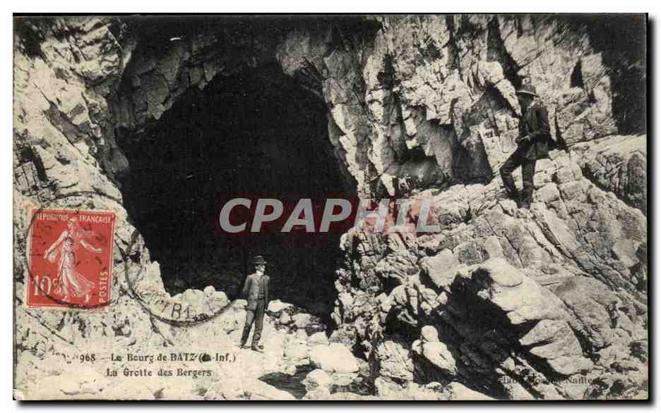 CPA Le Bourg De Batz La Grotte Des Bergers