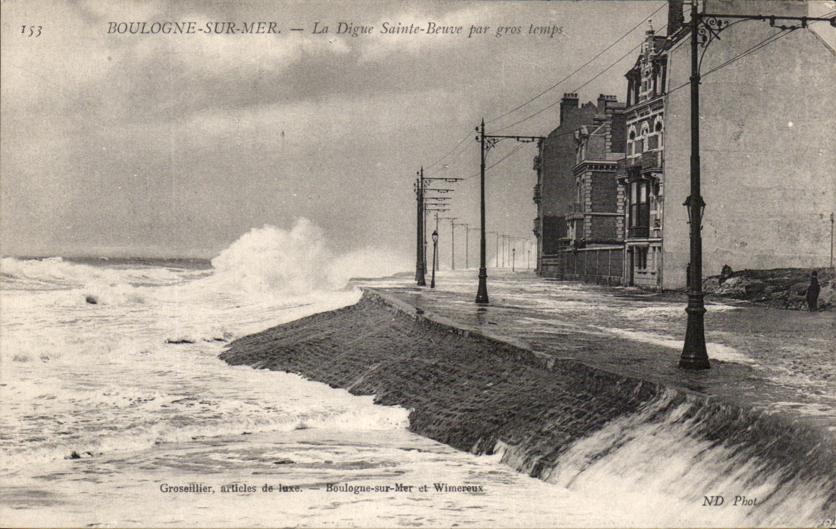 Boulogne-sur-Mer — La Digue Sainte-Bewue par gros temps — Grosseillier, articles de luxe