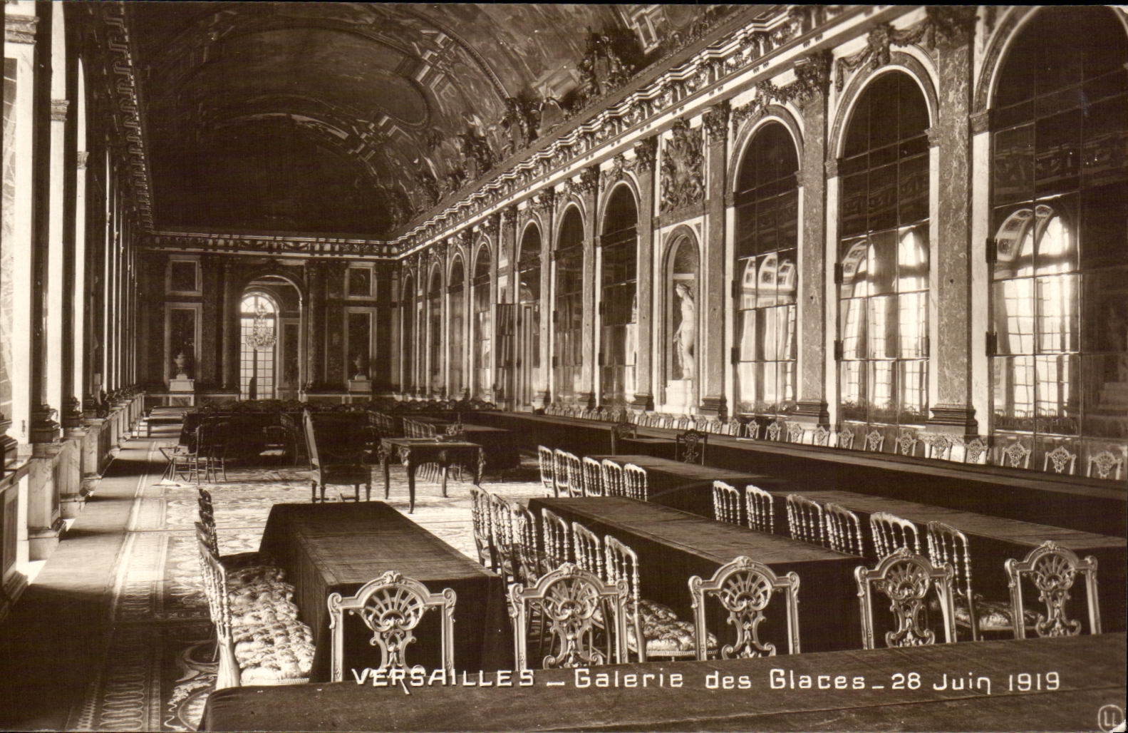 Versailles — Galerie des Glaces — 28 Juin 1919