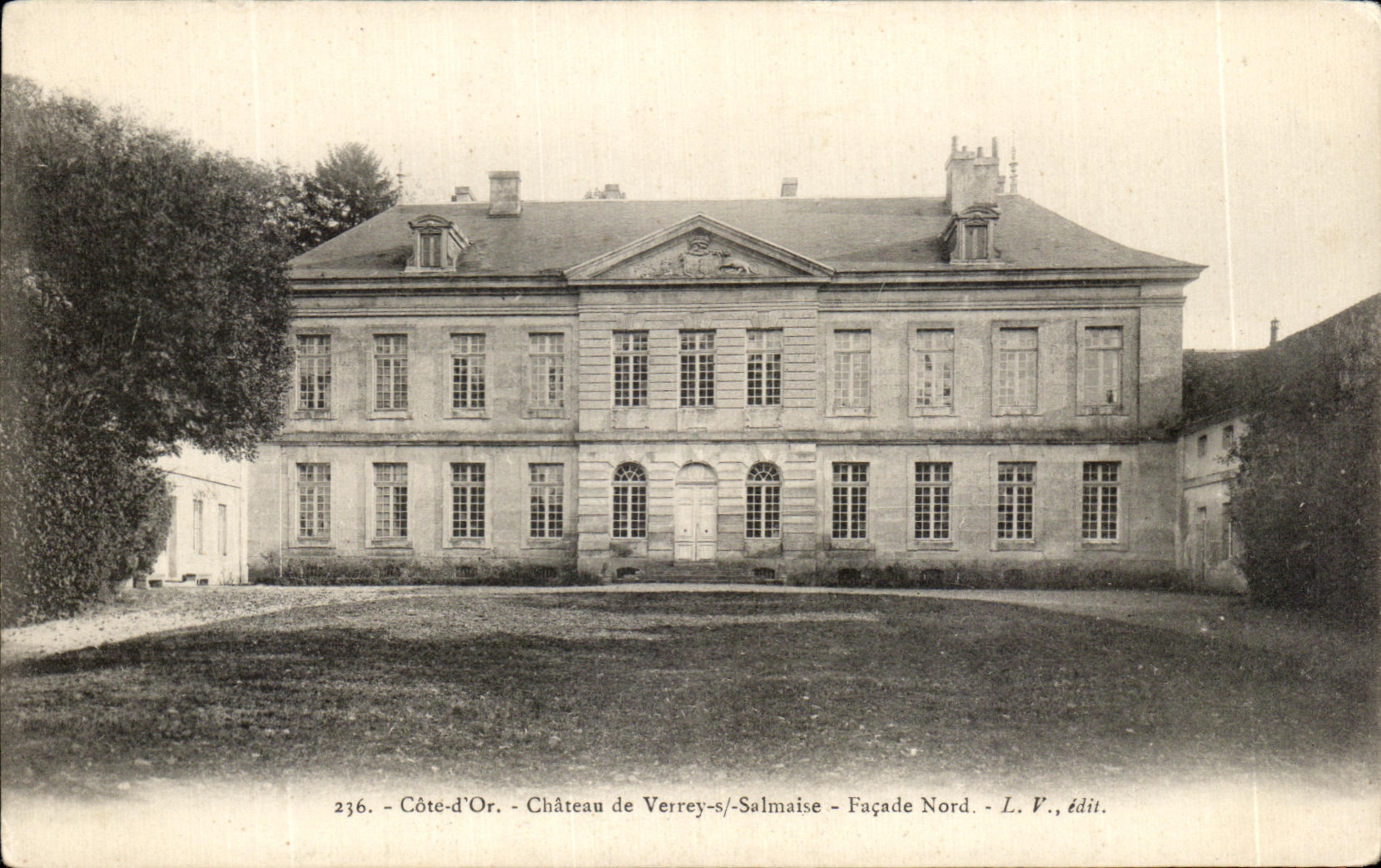 Château de Verrey-s-Salmaise — Façade Nord — L. V., édit.