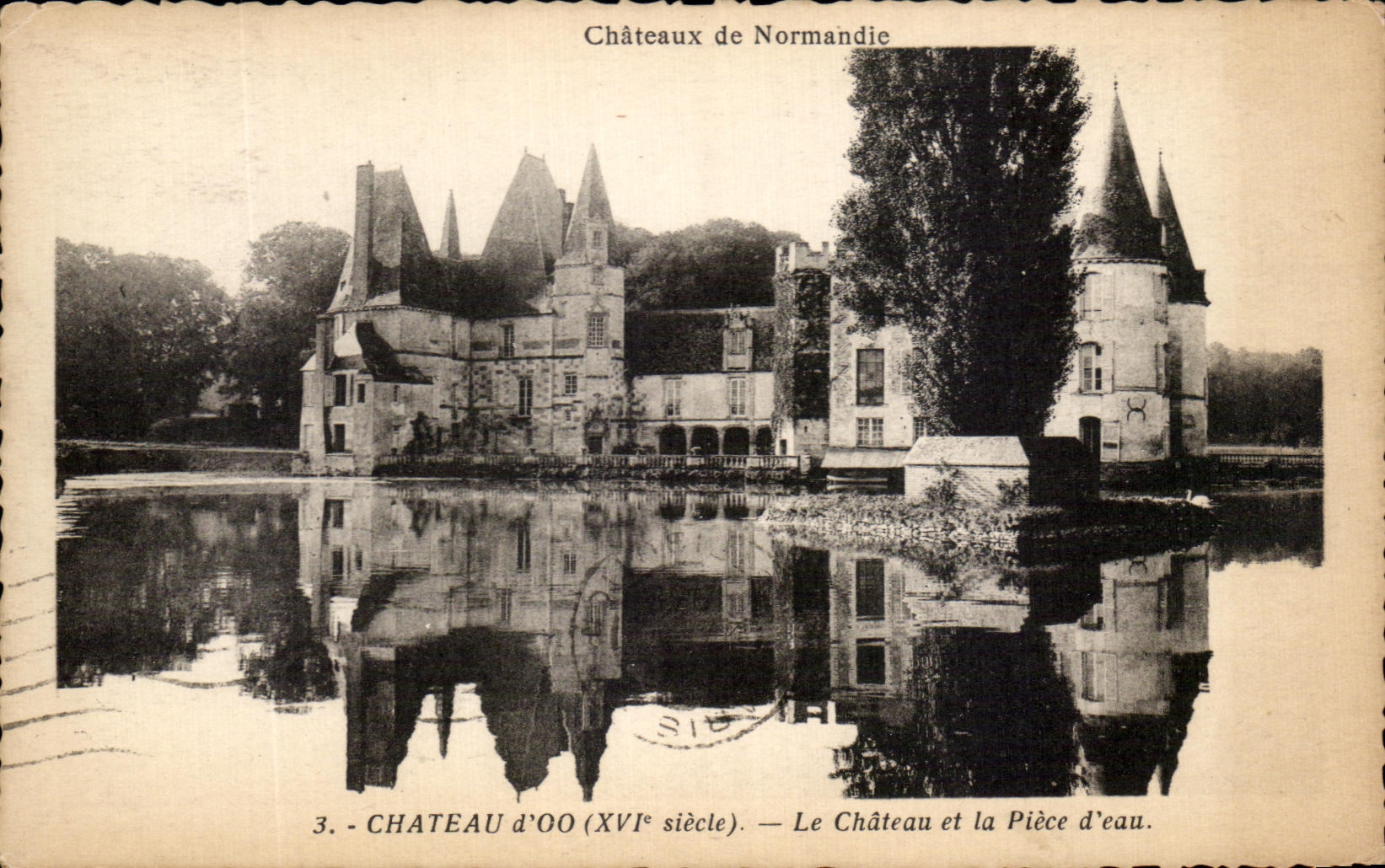 CPA Chateau de Normandie Chateau d'Oo Le Chateau et la Piece d'eau
