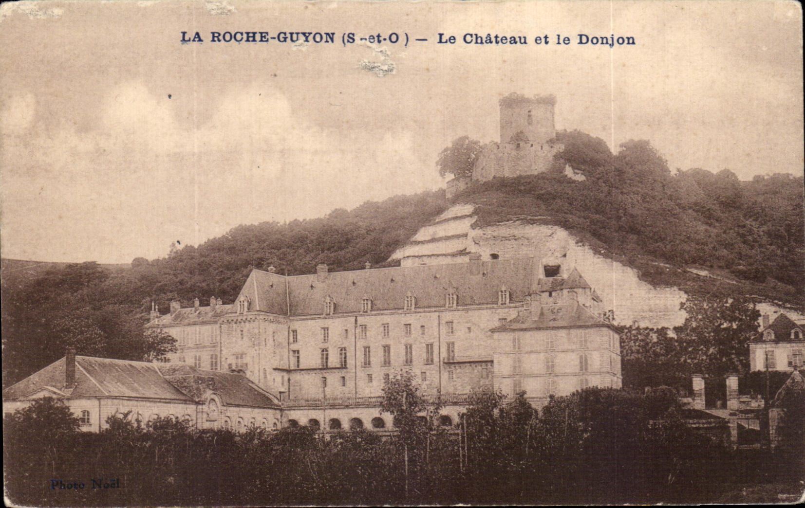 CPA La Roche Guyon Le Chateau et le donjon