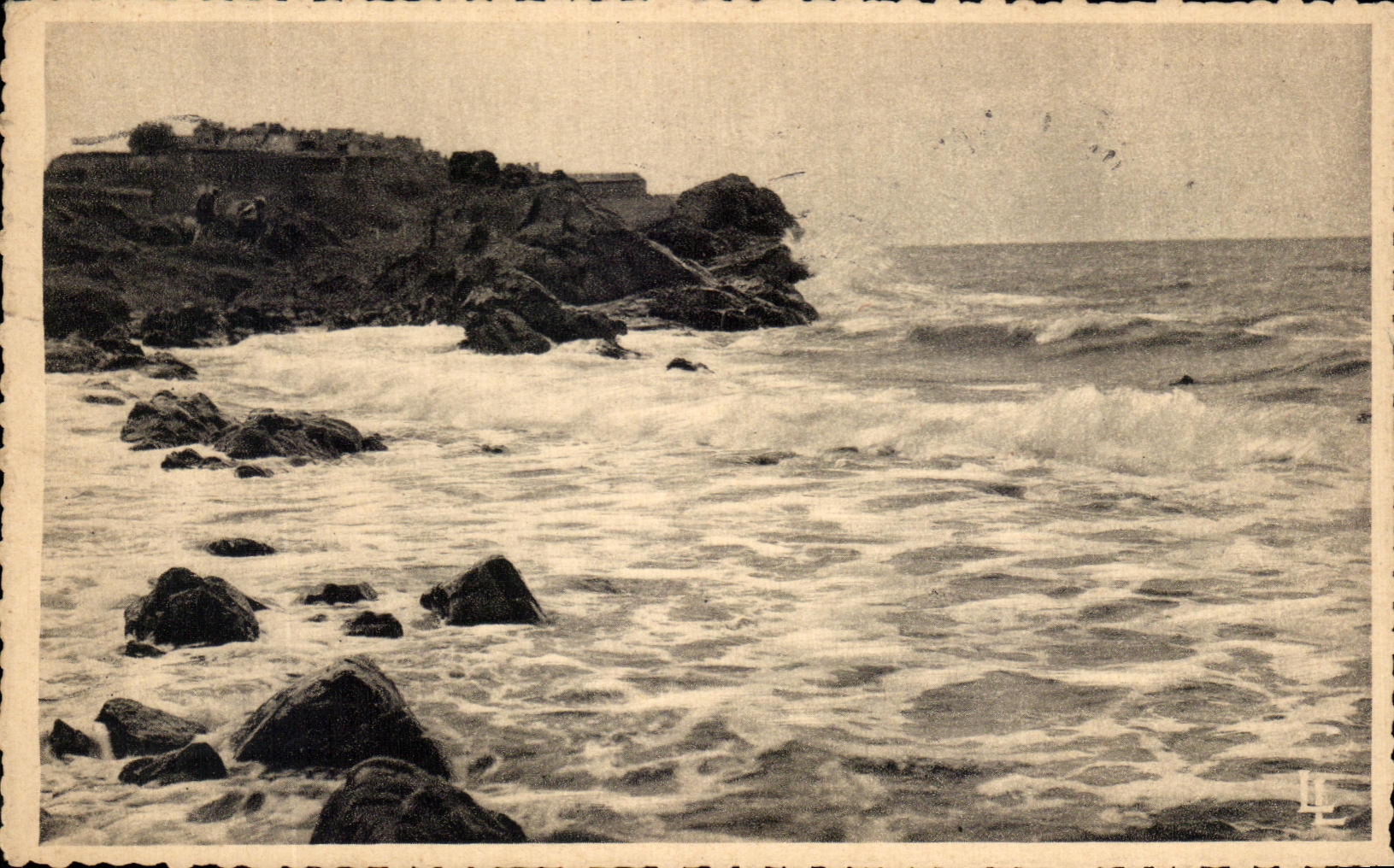 Plage rocheuse à Granville — Manche — éditeur Artistique Photons, n° 40