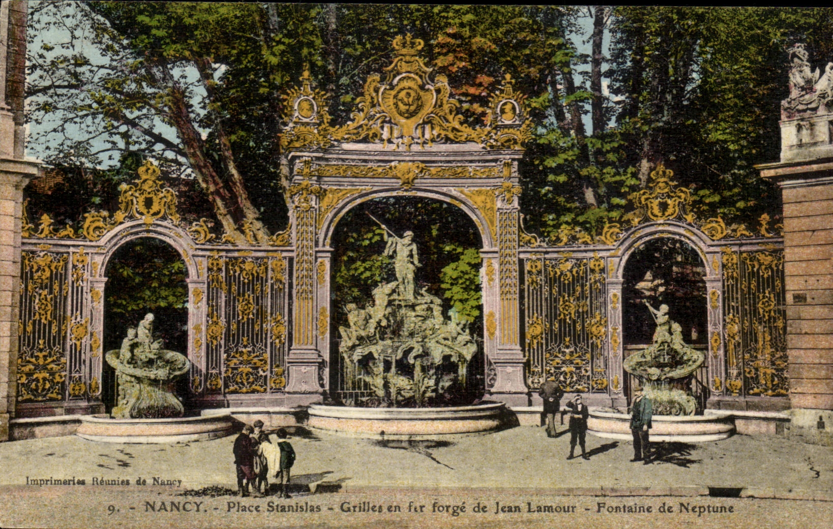 CPA Nancy Place Stanislas Grtilles en fir forge de Jean Lamour Fontaine de Neptune