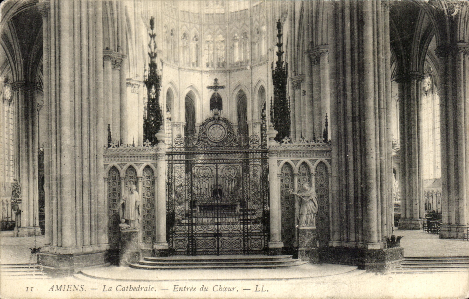 Amiens — La Cathédrale — Entrée du Chœur — LL.