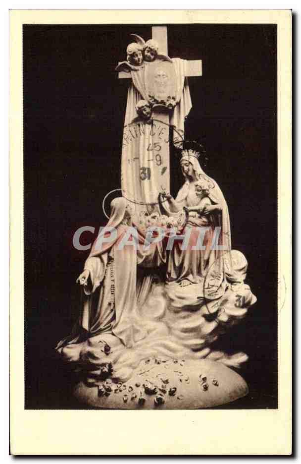 CPA Groupe sculpte dominant le maitre autel Lisieux